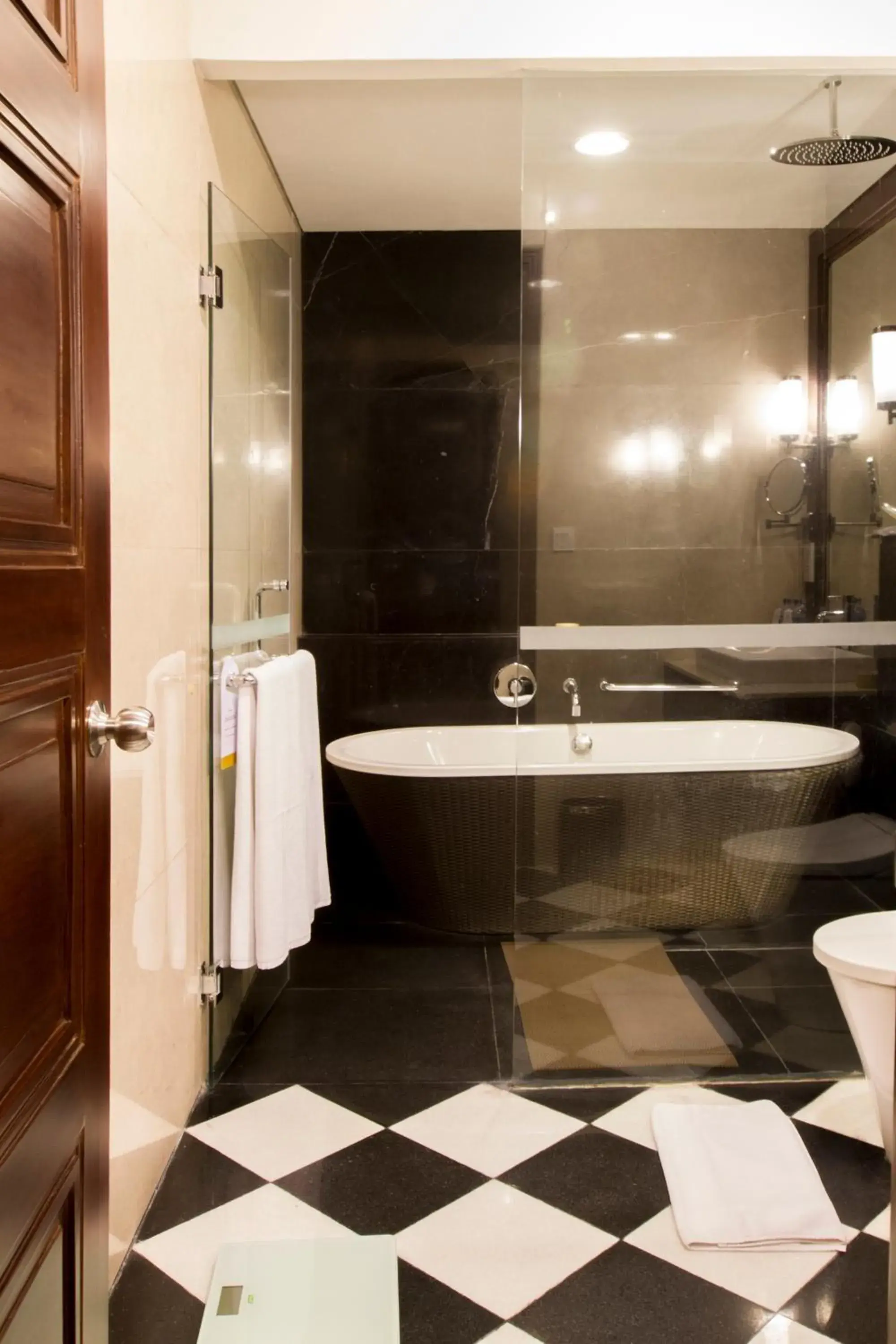 Bathroom in Grand Hotel Preanger