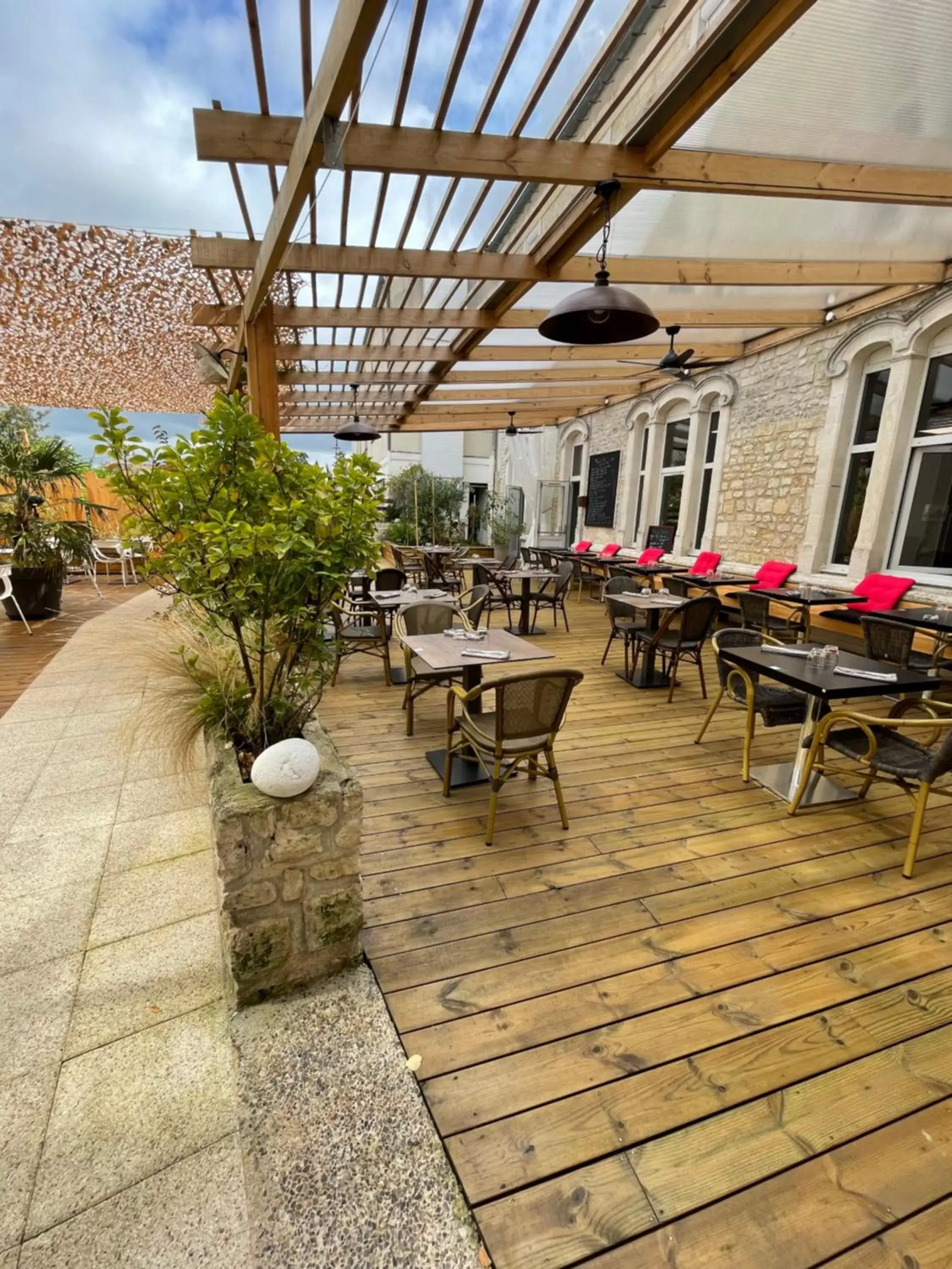Balcony/Terrace, Restaurant/Places to Eat in Hôtel Restaurant de l'Ecu