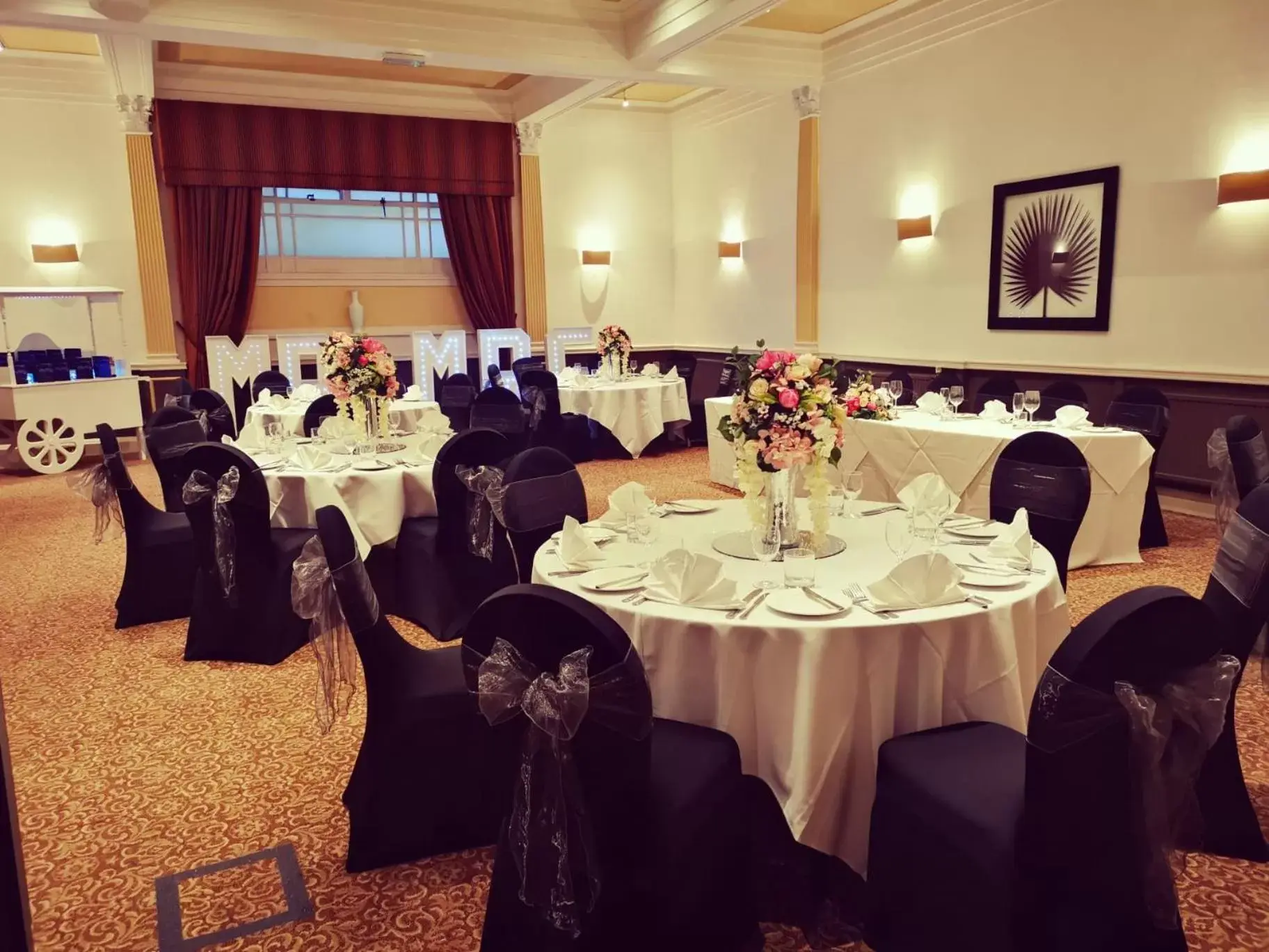 wedding, Banquet Facilities in Macdonald New Blossoms Hotel