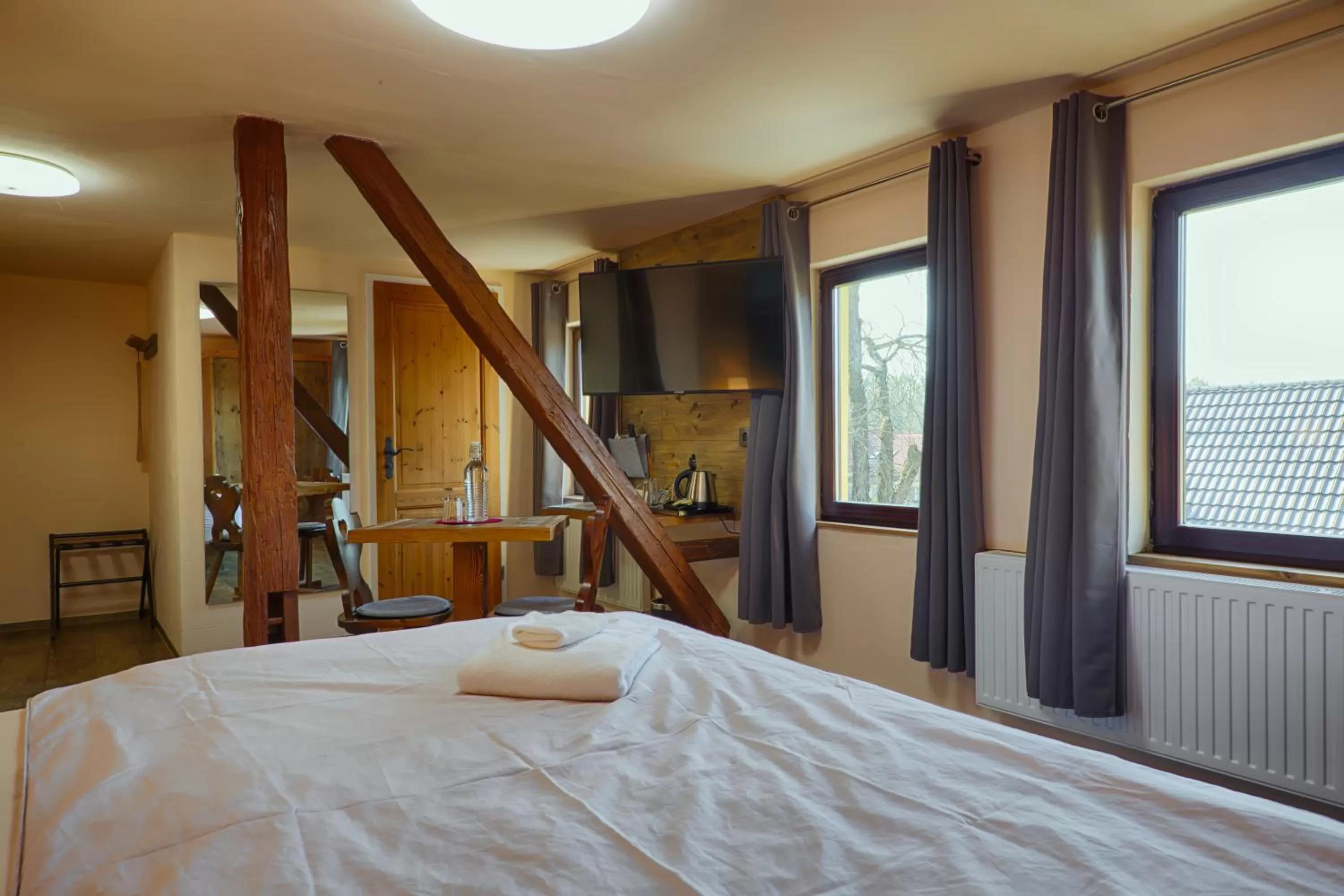 Photo of the whole room, Bed in Sennerhütte Landhotel