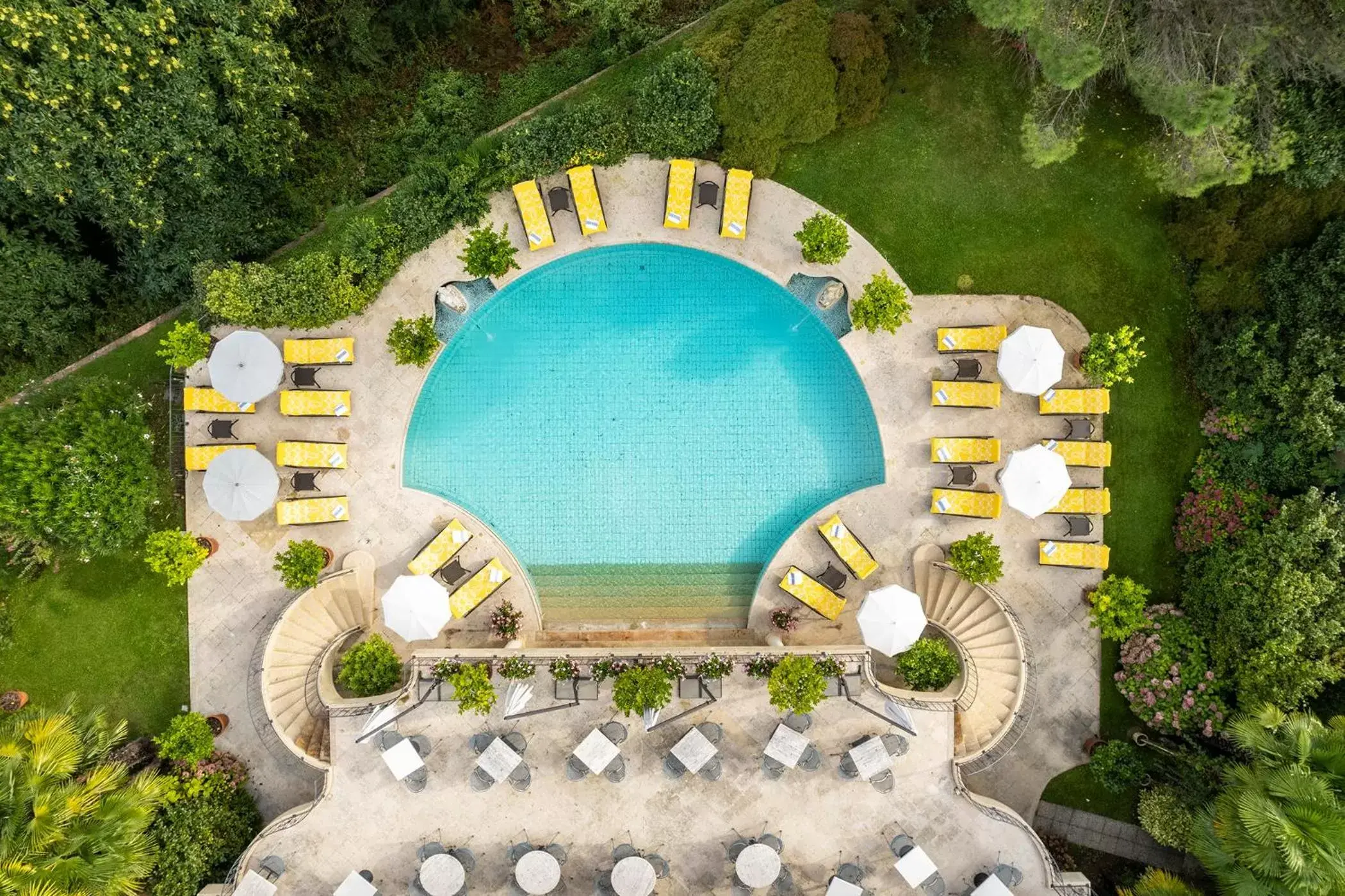 Pool View in Villa Principe Leopoldo - Ticino Hotels Group
