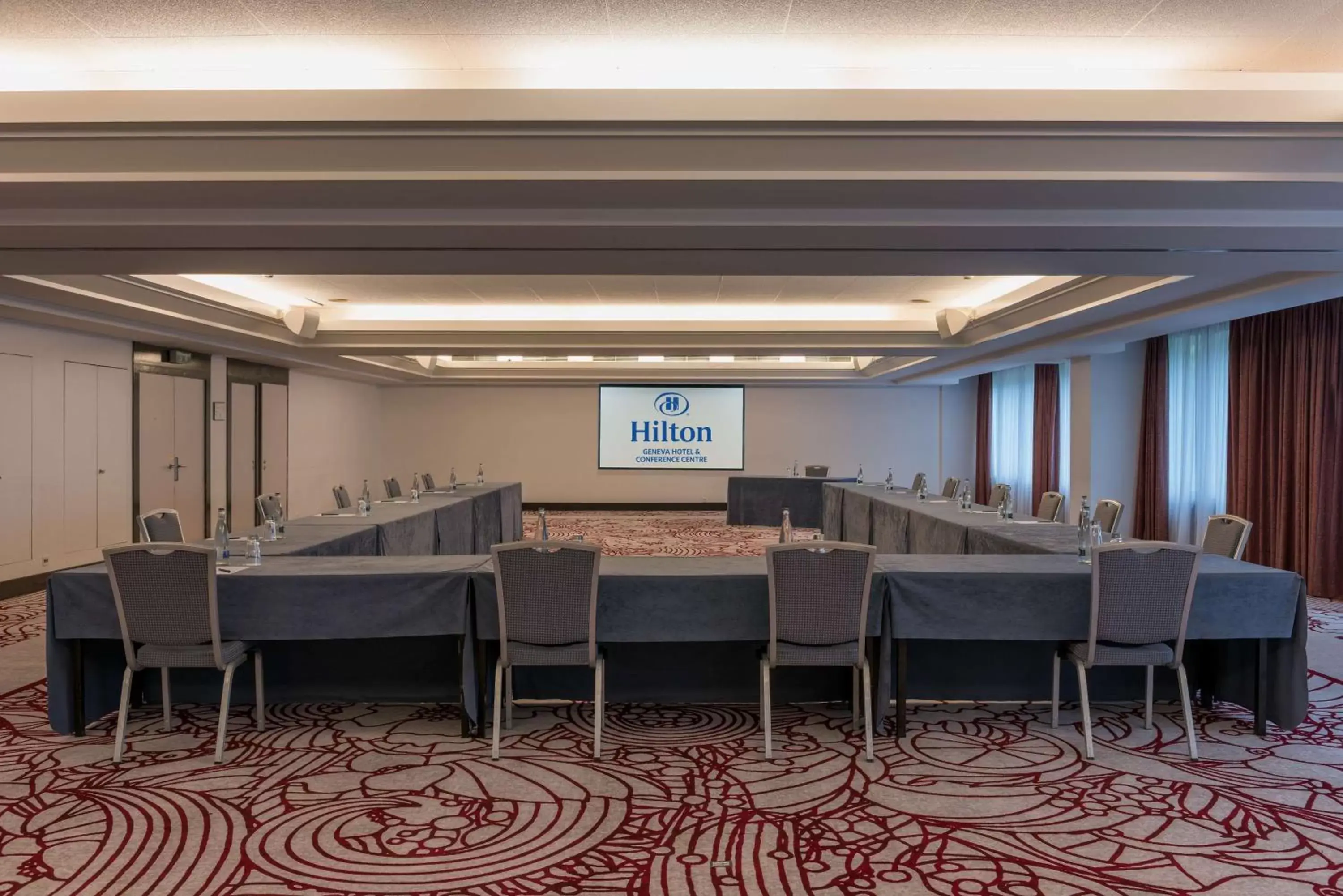 Meeting/conference room in Hilton Geneva Hotel and Conference Centre