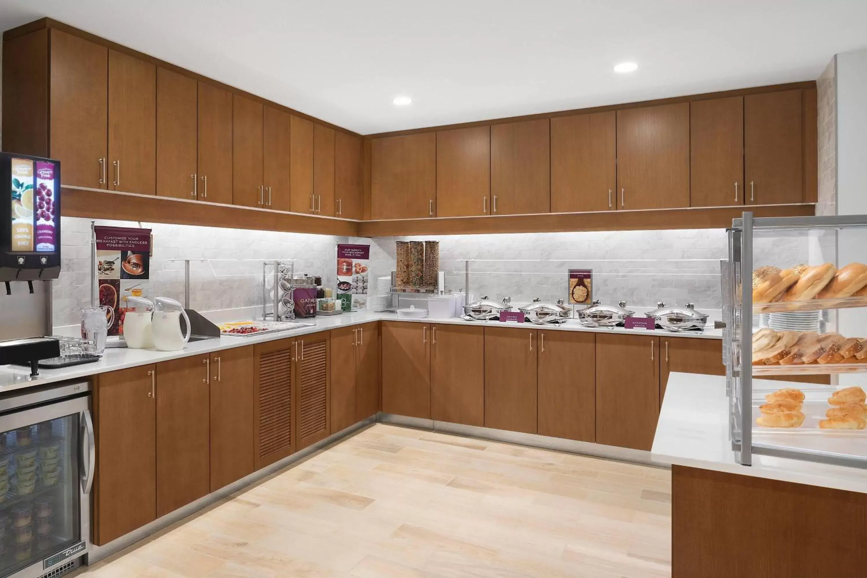 Breakfast, Kitchen/Kitchenette in Residence Inn by Marriott Stamford Downtown