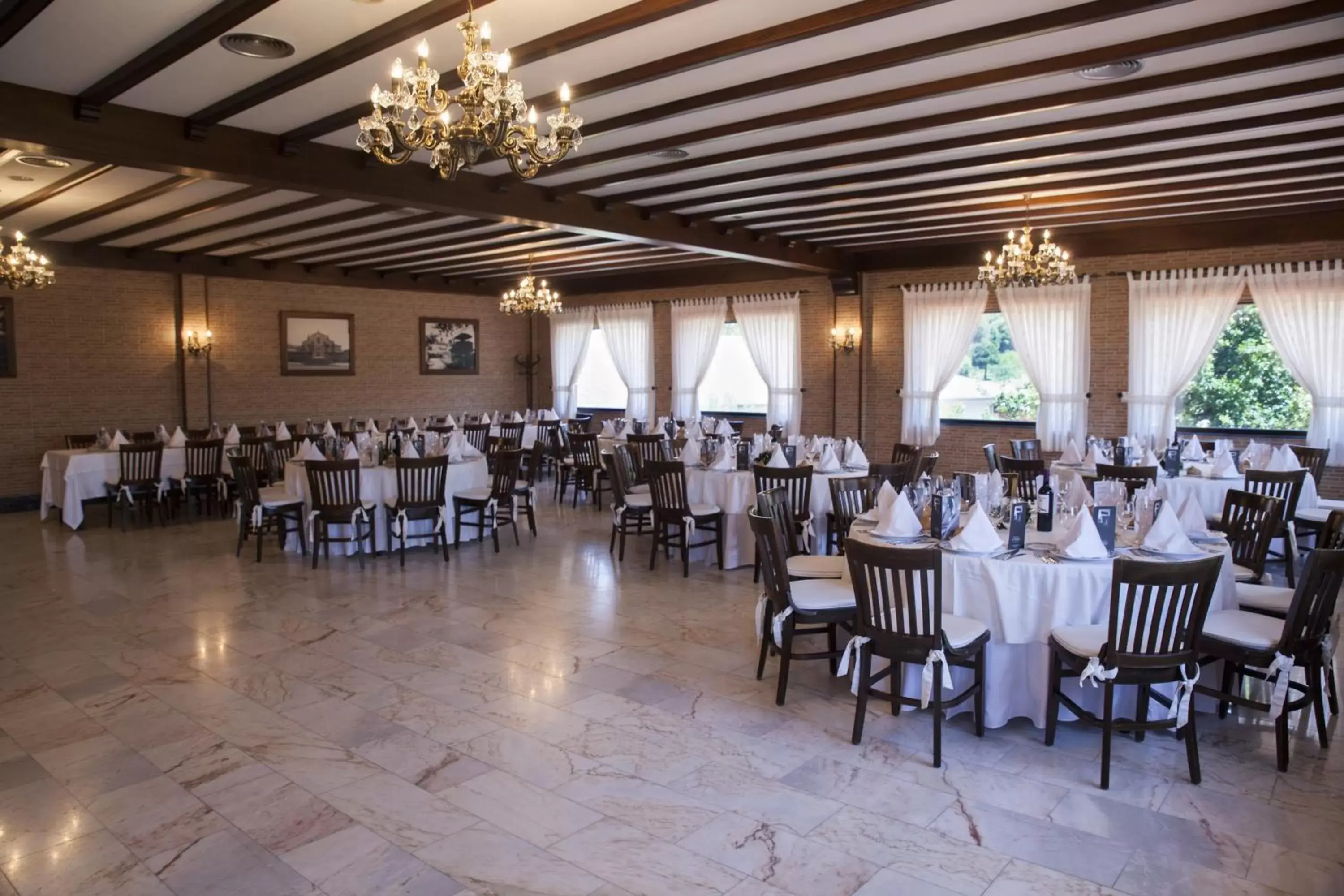 Banquet/Function facilities, Restaurant/Places to Eat in Hotel Scala