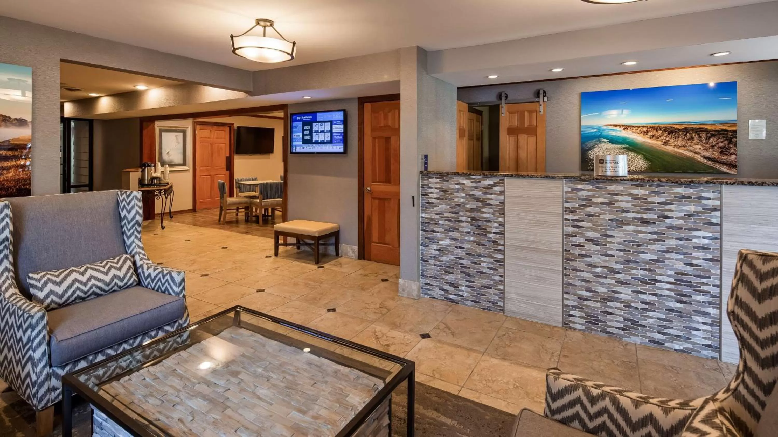 Lobby or reception in Best Western Chincoteague Island