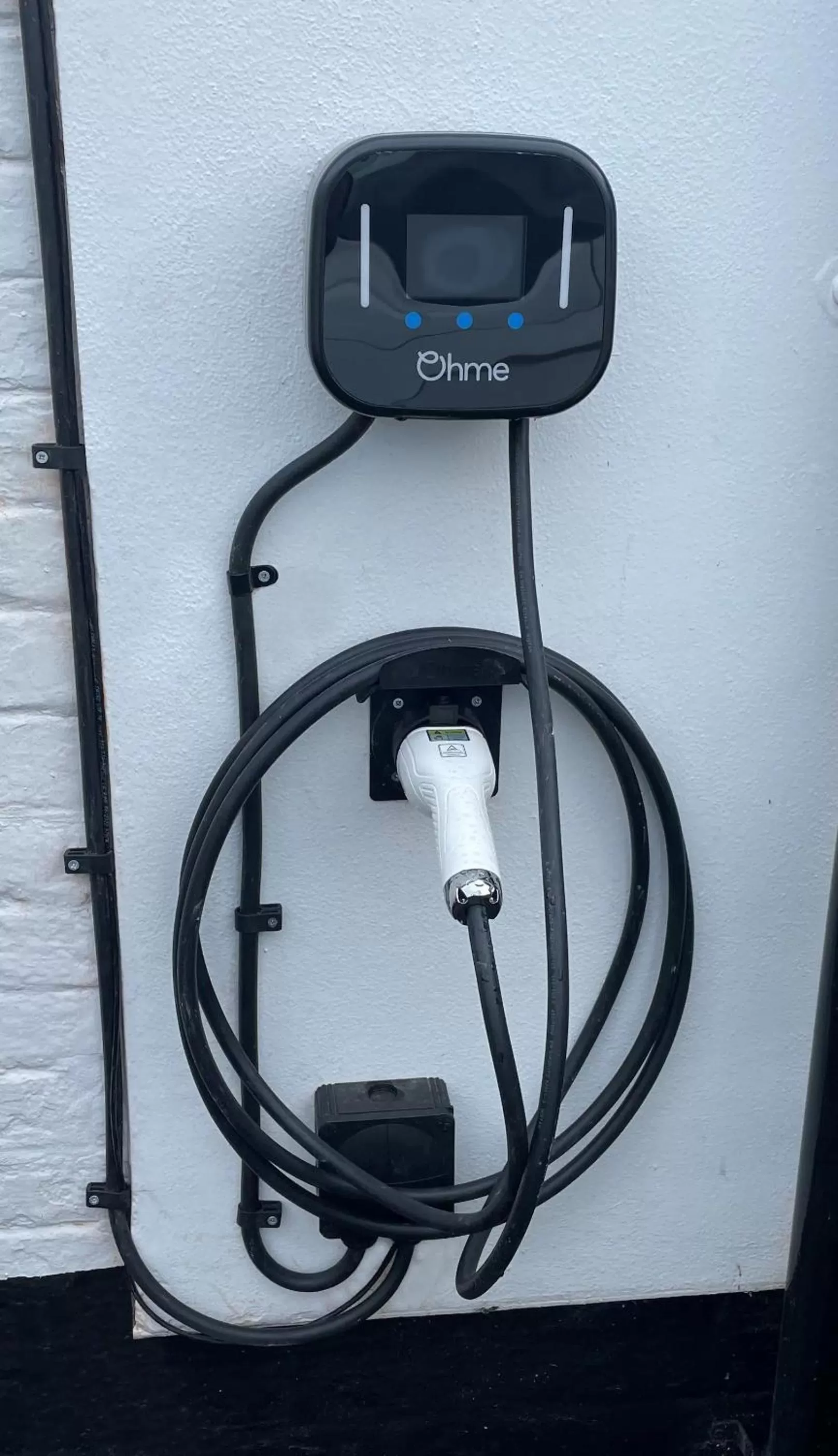 Parking in Eagle House - Award Winning B&B and Apartment