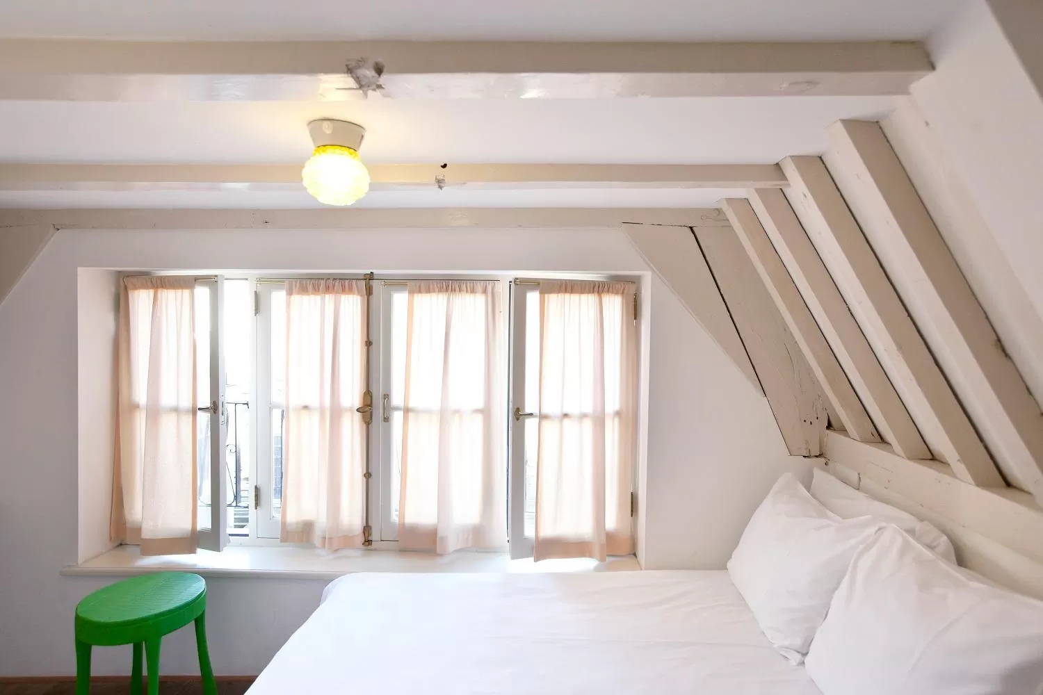 Bed in Hotel The Exchange