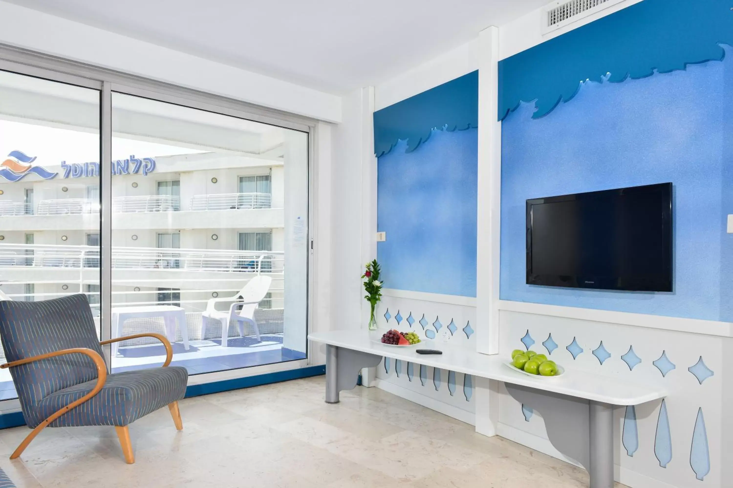 Master Suite - 249 ft² - 3 Room With Balcony And Kitchenette in Club Hotel Eilat - All Suites Hotel Master Suite - 249 ft² - 3 Room With Balcony And Kitchenette in Club Hotel Eilat - All Suites Hotel