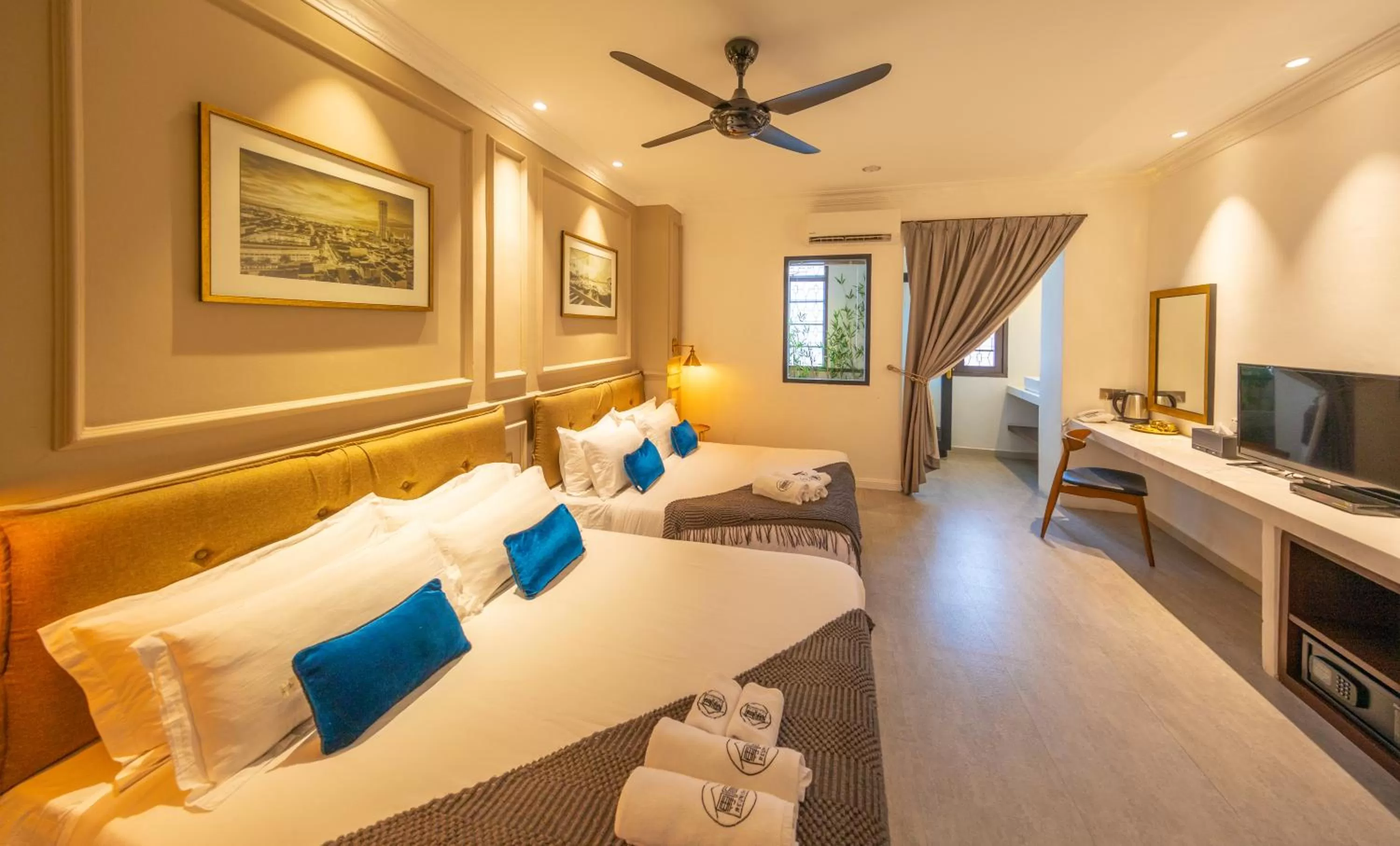 Photo of the whole room in Manhattan Residence