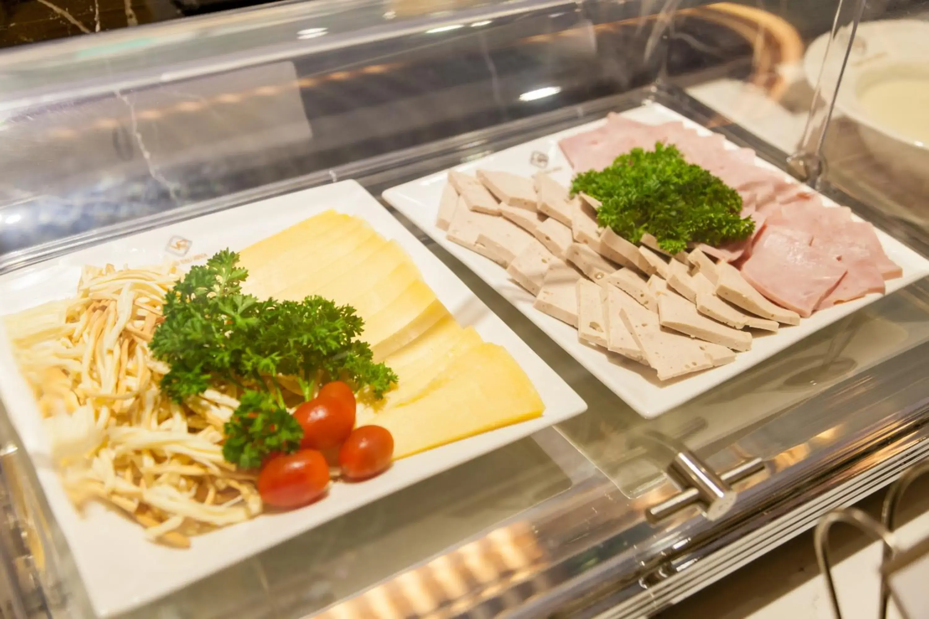 Dining area, Food in VUNG TAU RIVA HOTEL