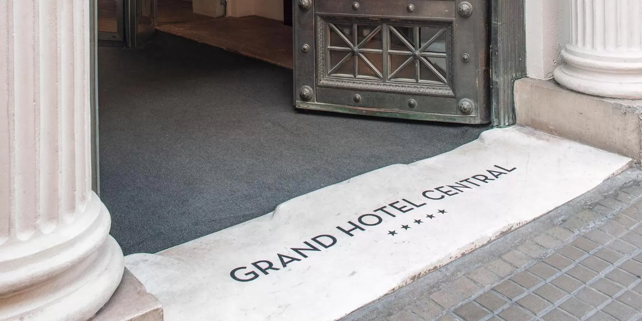 Facade/entrance, Property Logo/Sign in Grand Hotel Central, Small Luxury Hotels