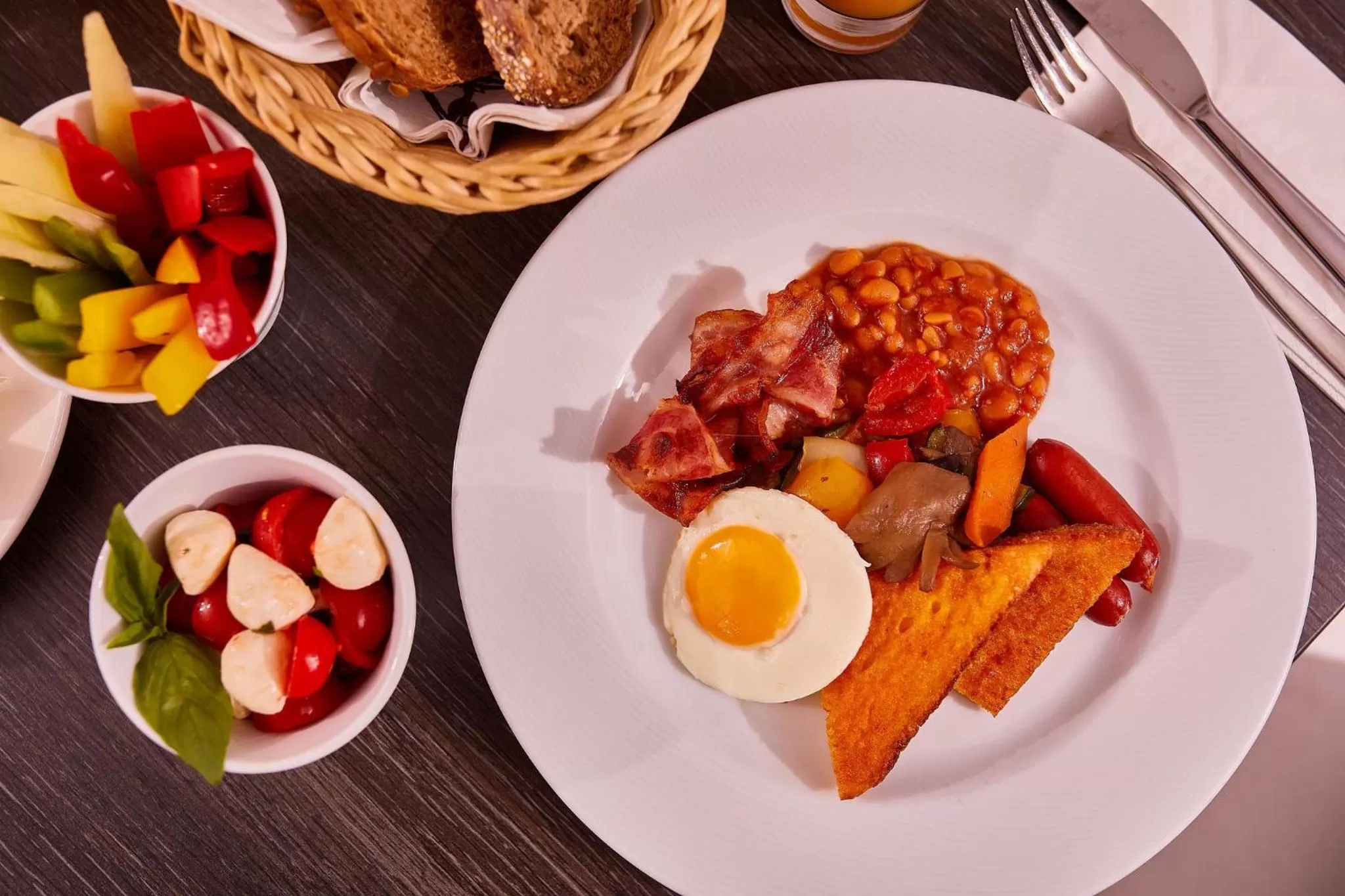 Restaurant/places to eat in Hotel President