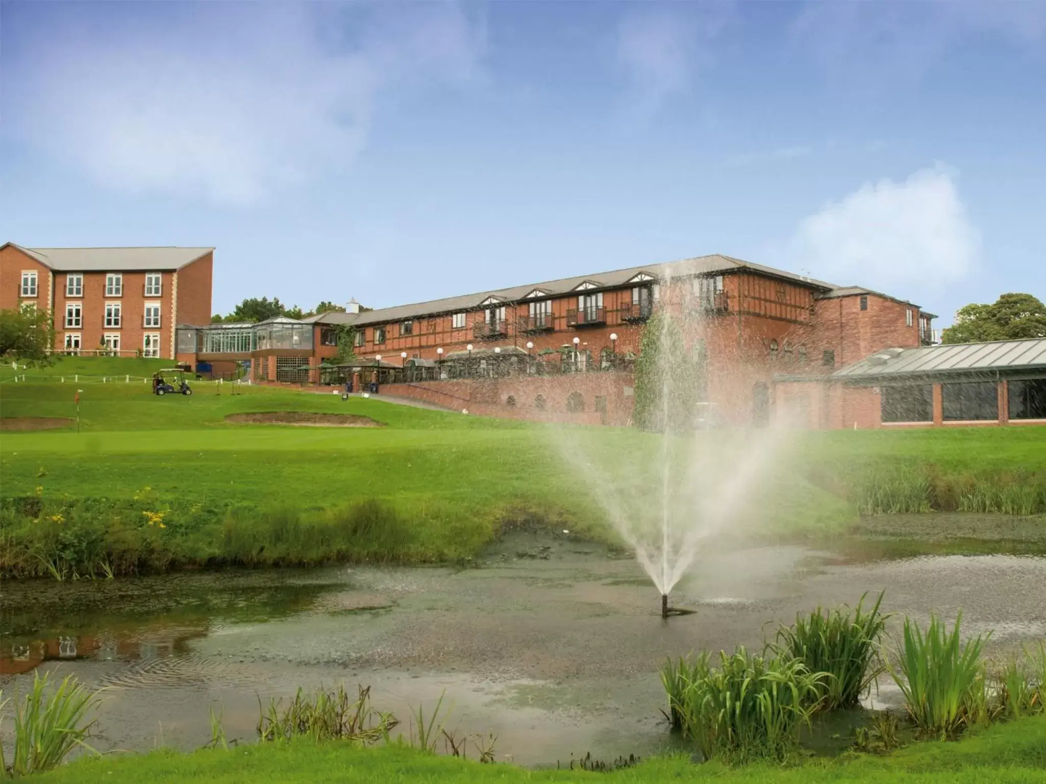 Facade/entrance, Property Building in Macdonald Hill Valley Hotel Golf & Spa