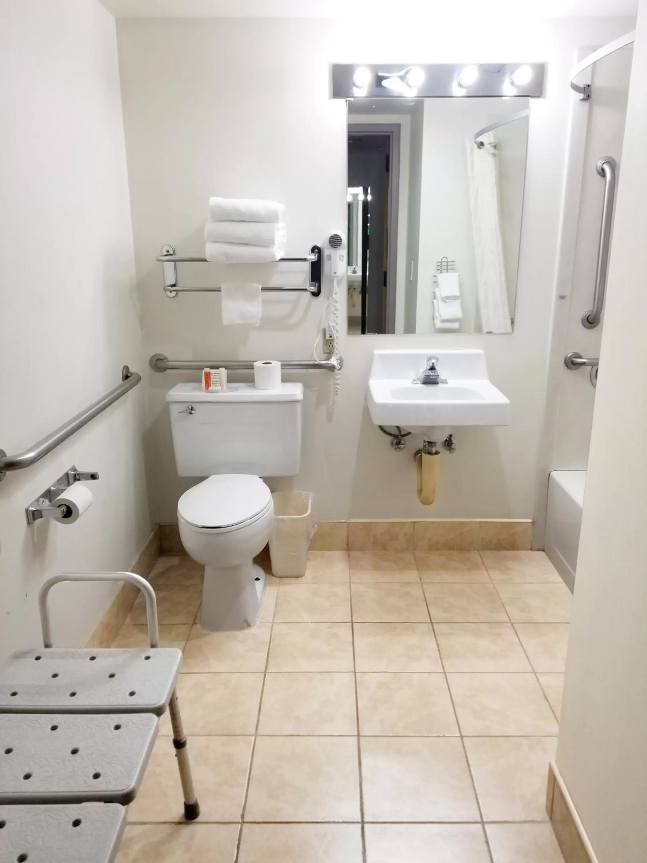 Toilet, Bathroom in Alex Hotel and Suites