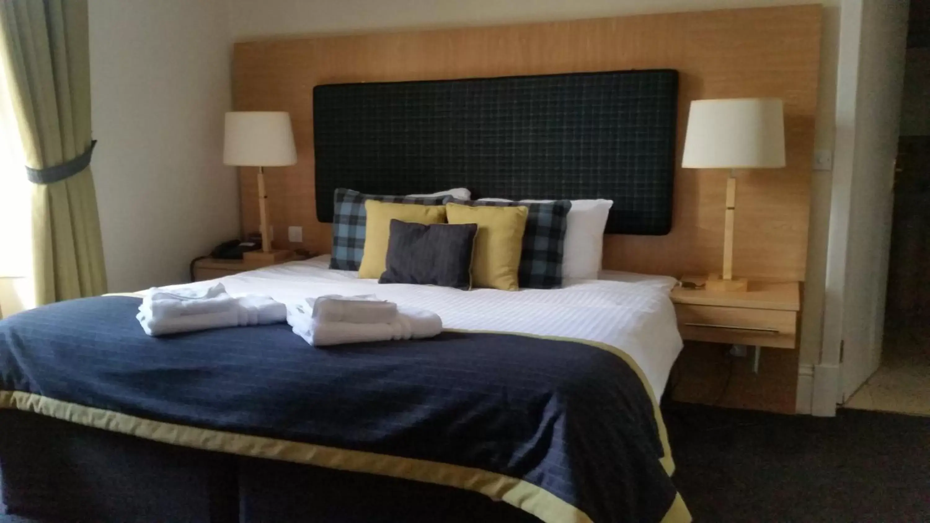 Bedroom, Bed in Northern Hotel