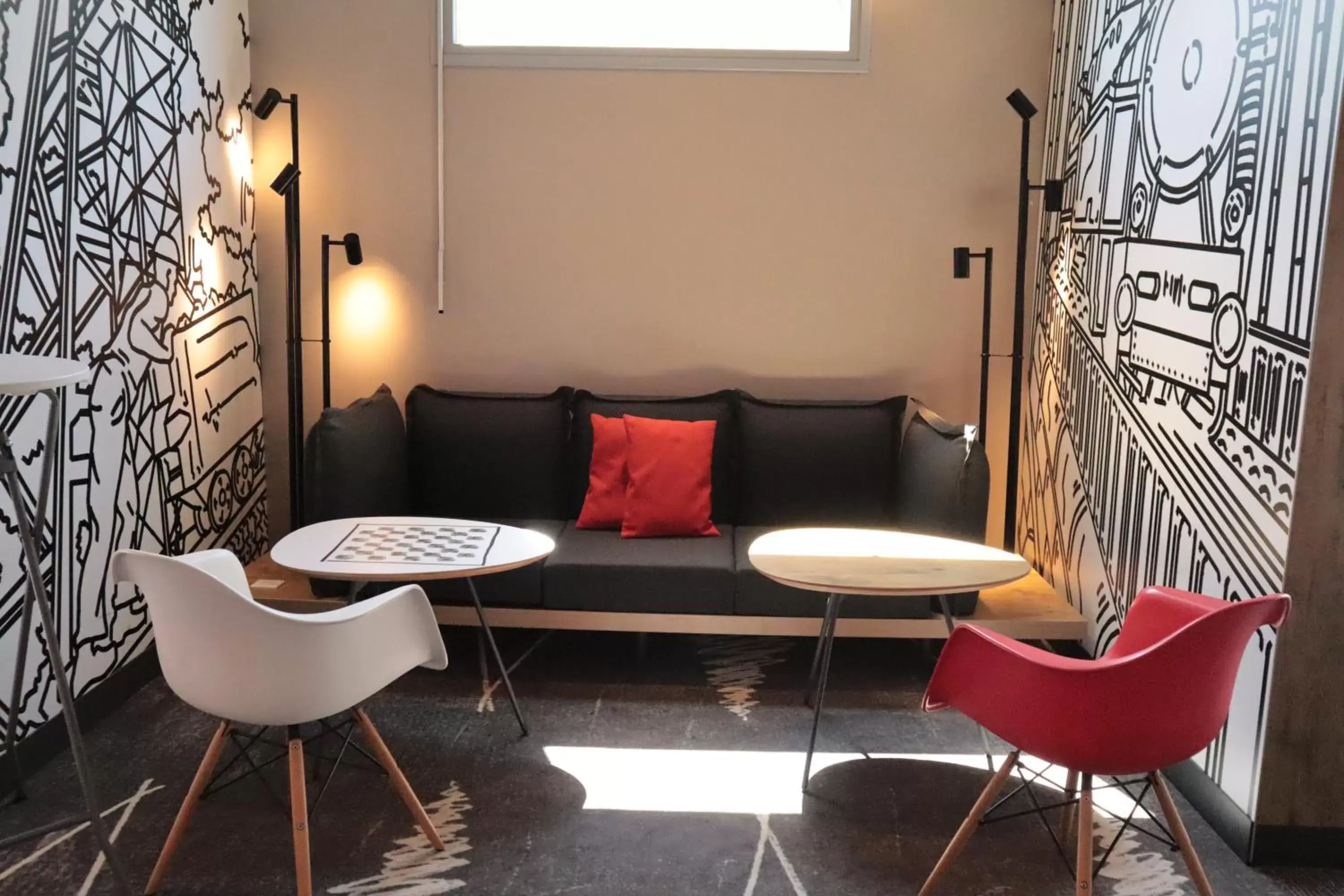 Lobby or reception, Seating Area in Ibis Alès Centre Ville