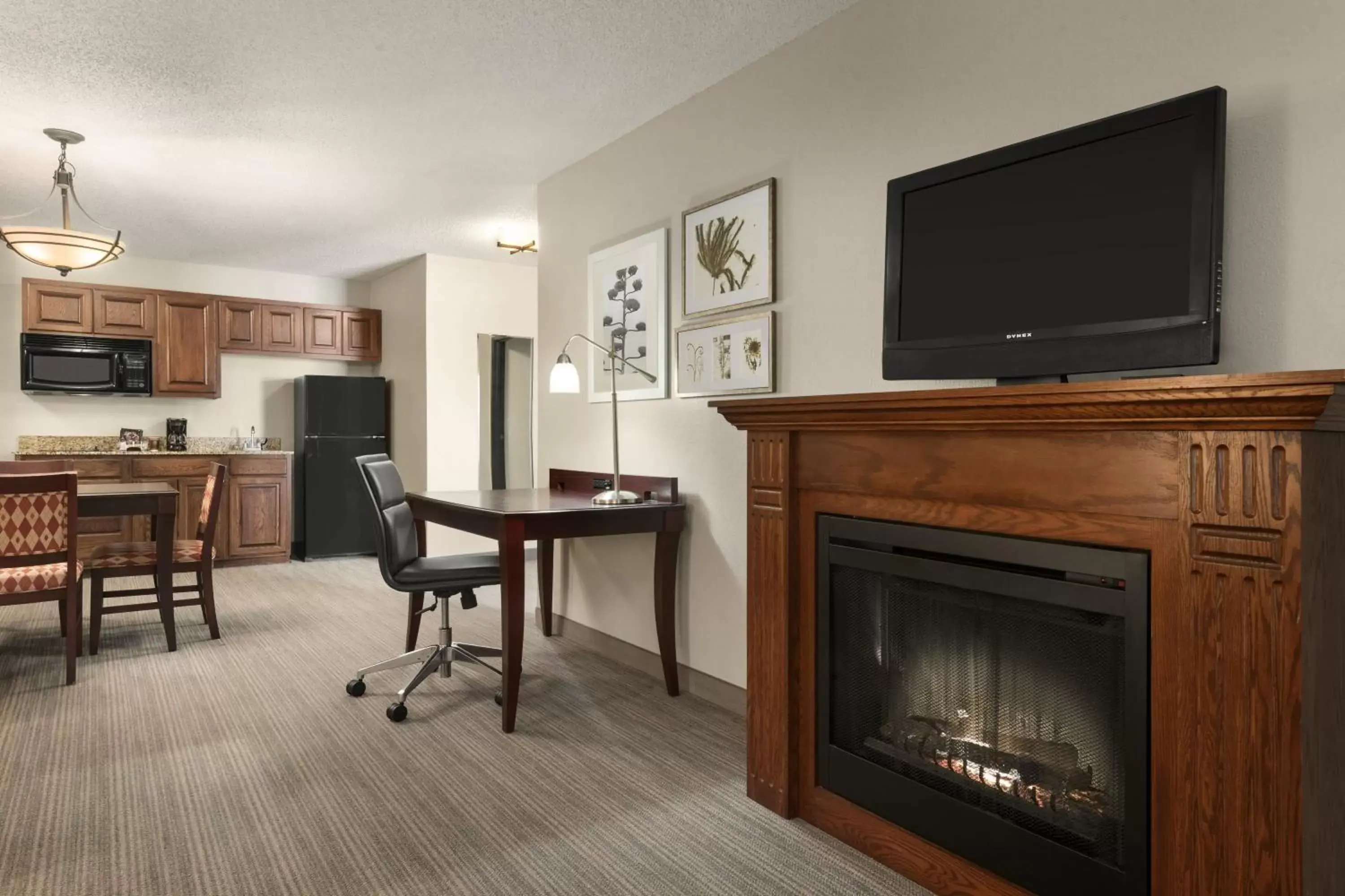 Photo of the whole room in Country Inn & Suites by Radisson, Kansas City at Village West, KS