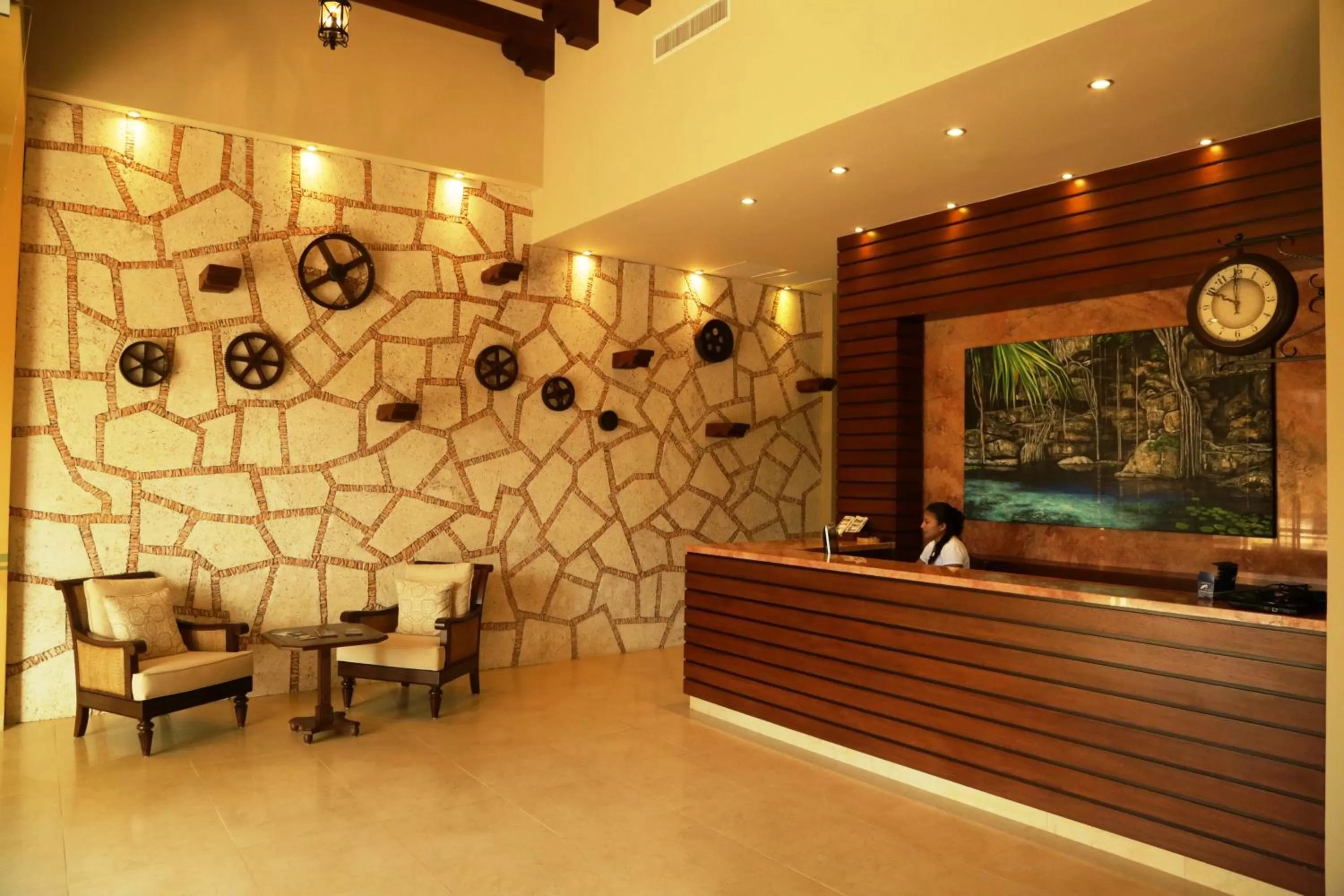 Lobby or reception in TecnoHotel Valladolid