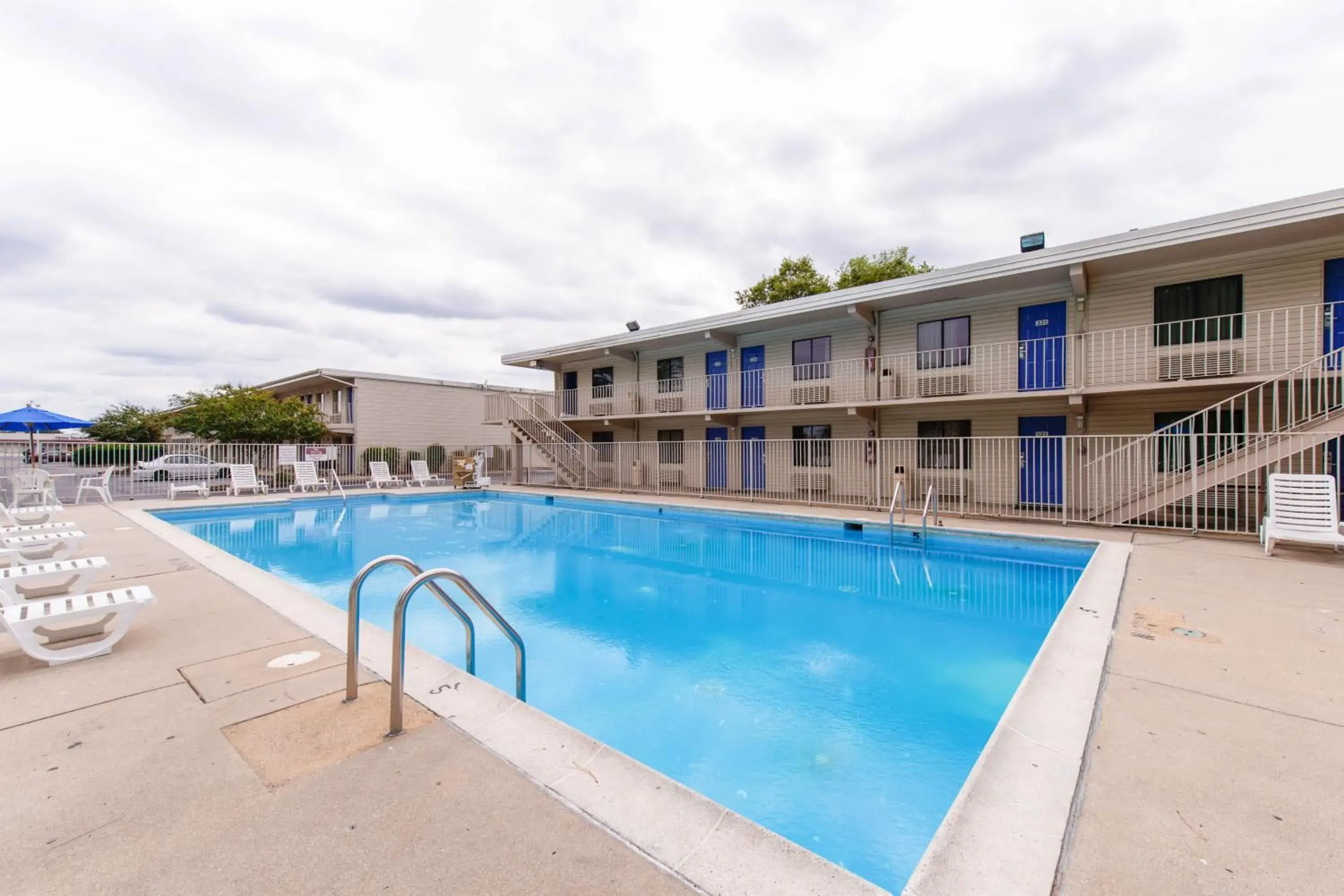 Day, Swimming Pool in Motel 6-Norfolk, VA