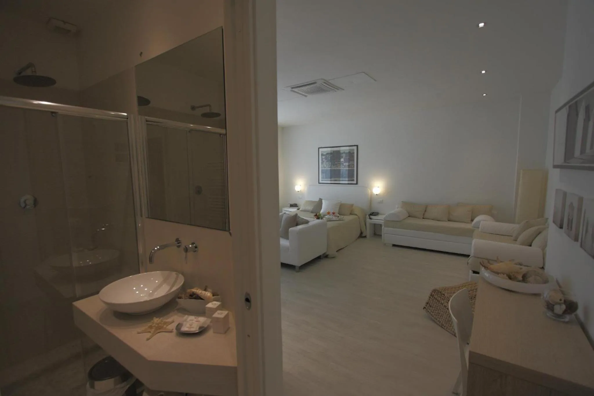 Bathroom in Hotel Principe SNC di Paloschi Valentina e Giulia