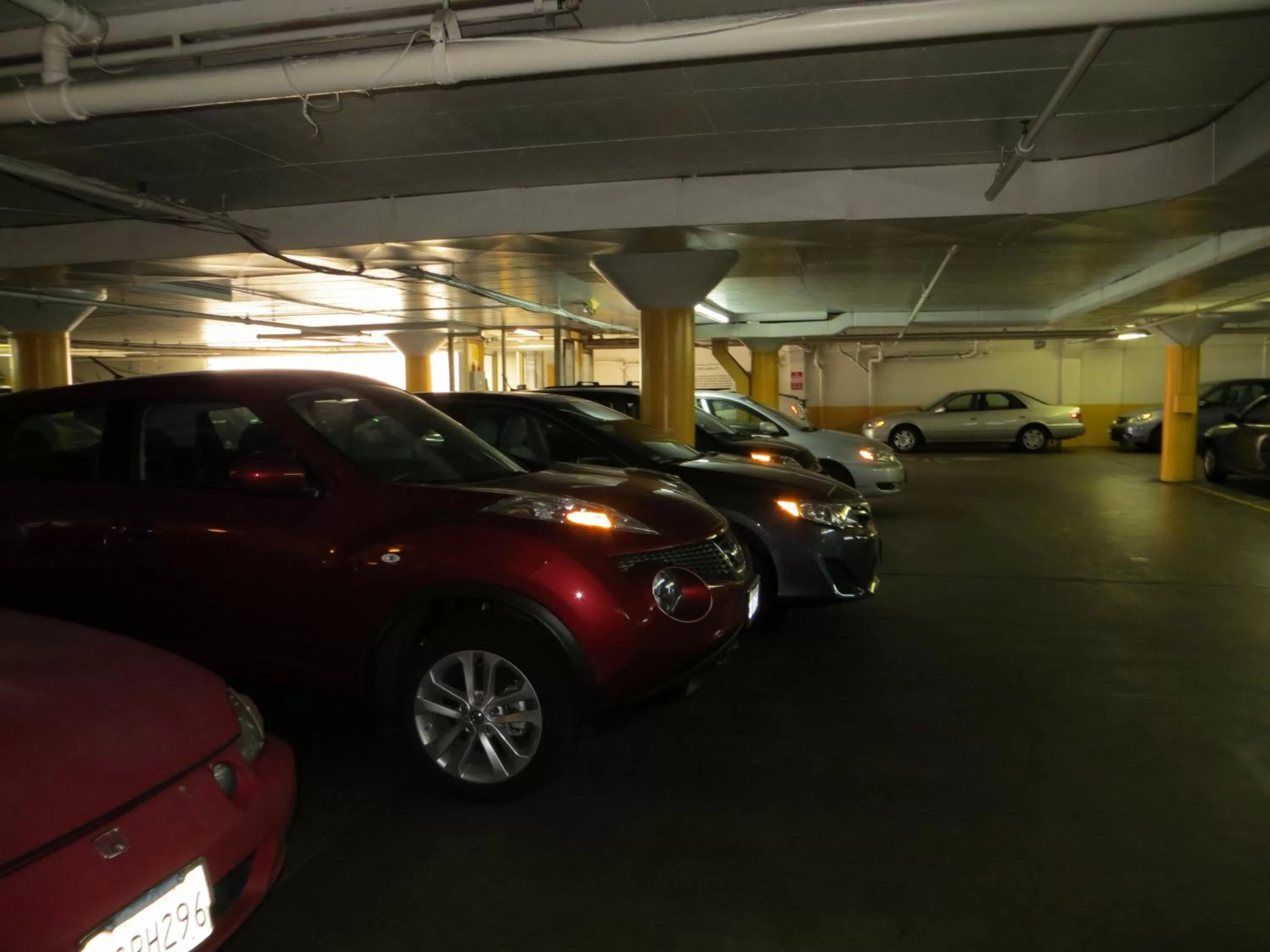 Parking in Royal Pacific Motor Inn