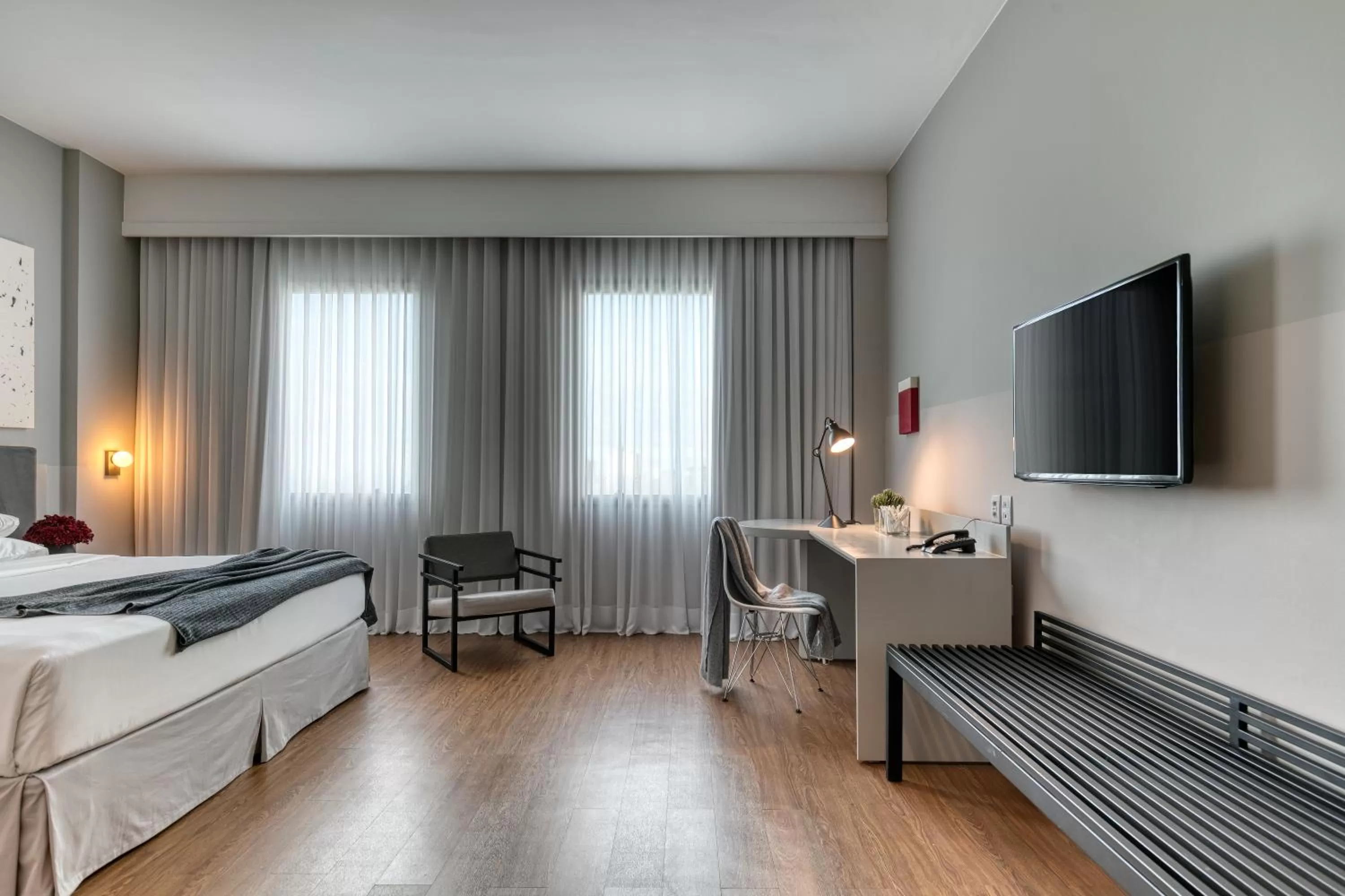 Photo of the whole room, Bed in Caesar Business Belo Horizonte Belvedere