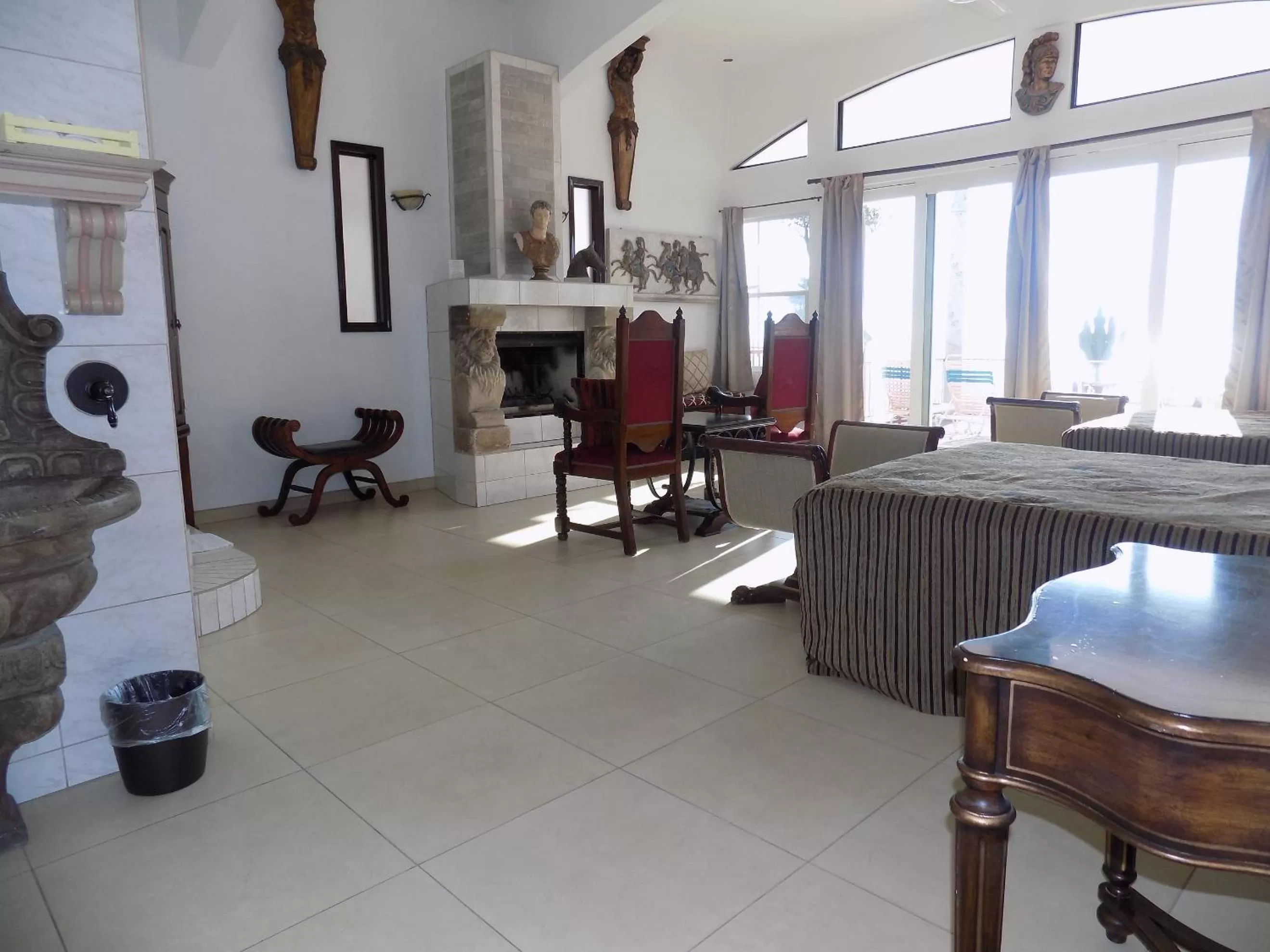 Photo of the whole room in Poco Cielo Hotel