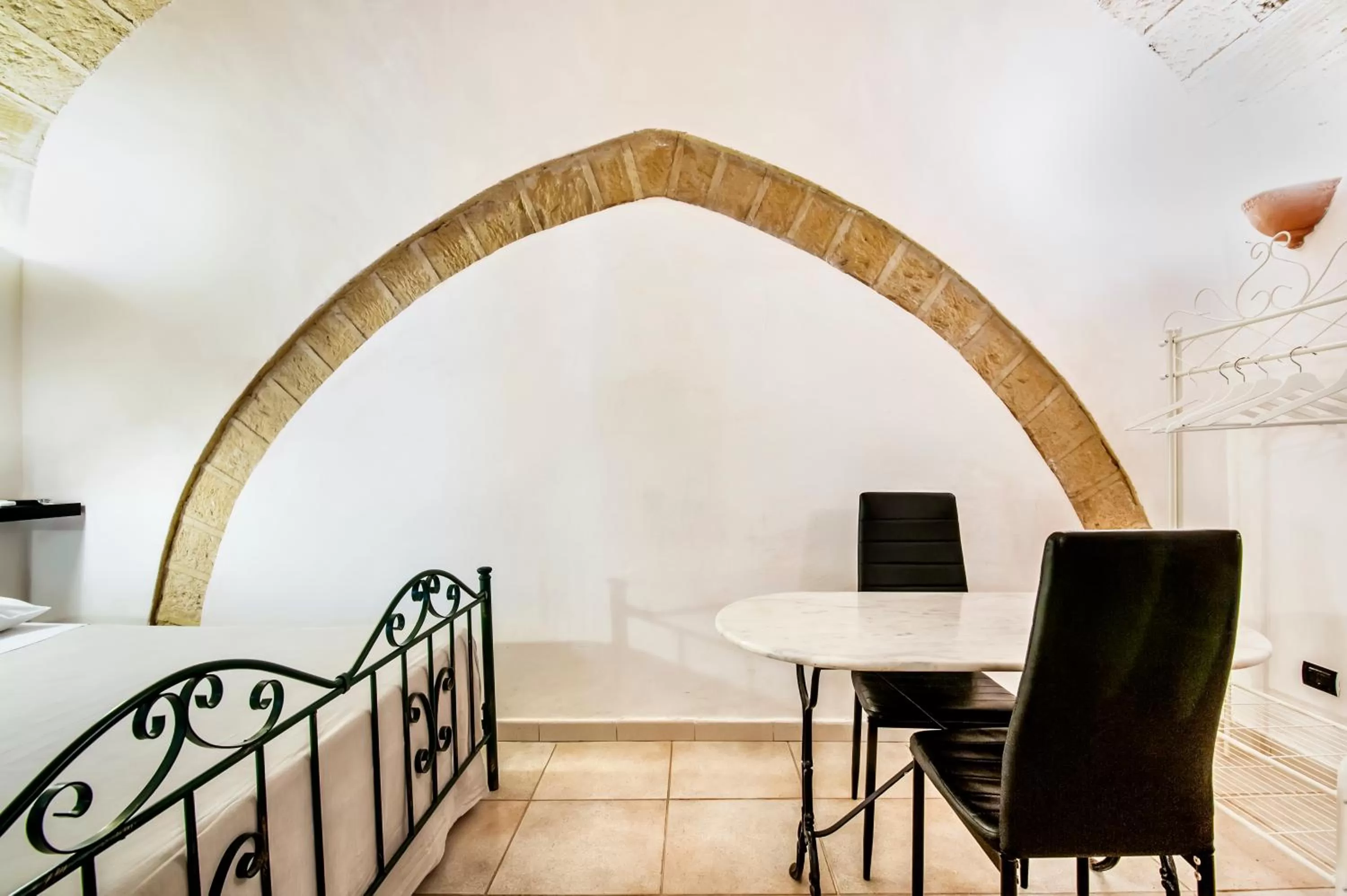 Decorative detail in Antiche Volte B&B