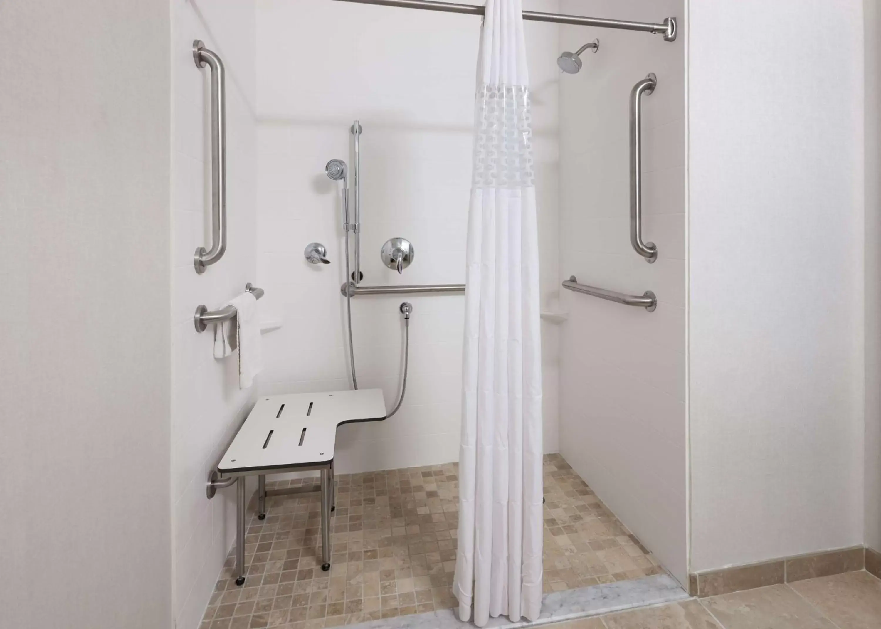 Bathroom in Hampton Inn & Suites Colorado Springs/I-25 South