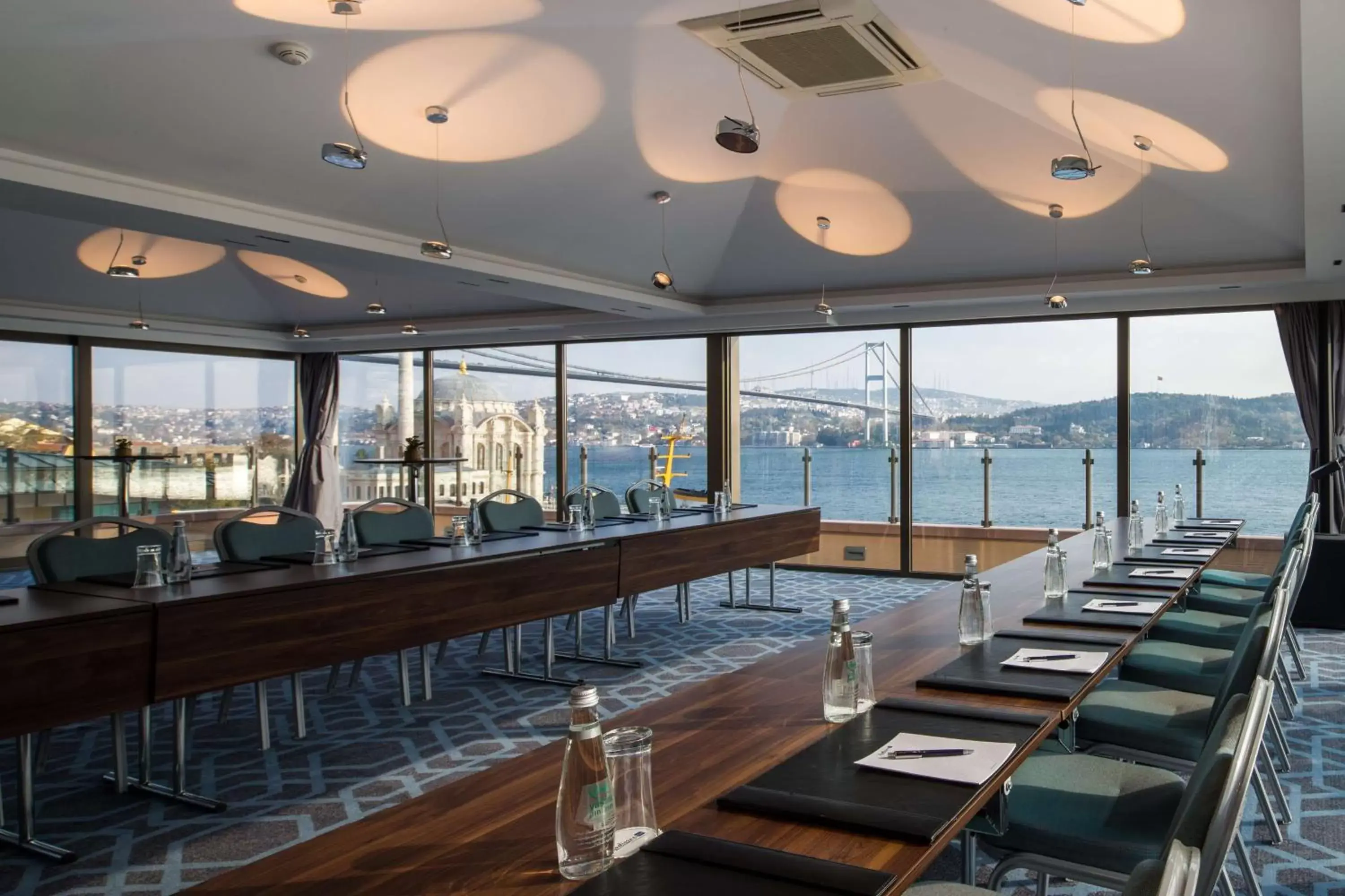 Meeting/conference room, Restaurant/Places to Eat in Radisson Blu Bosphorus Hotel