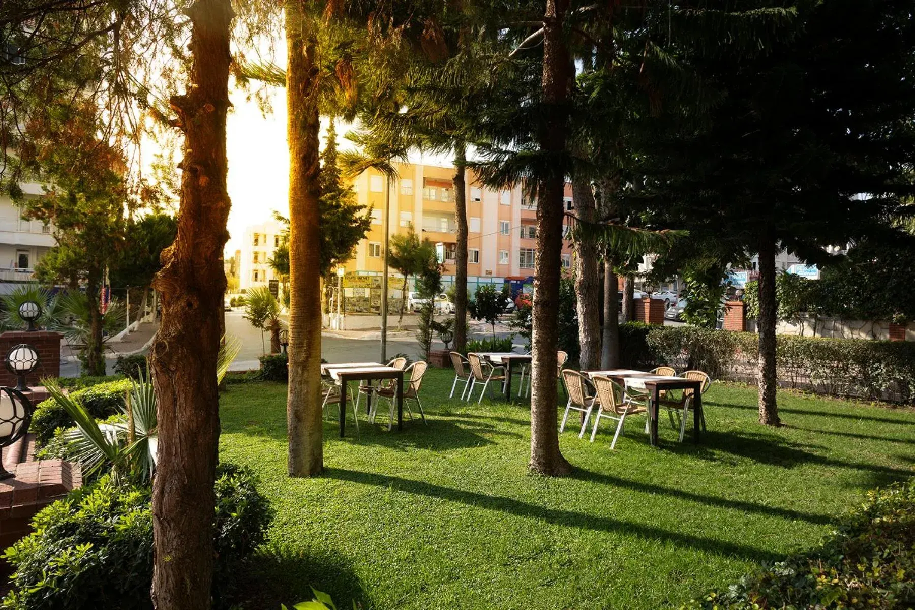 Garden in Lara Dinc Hotel