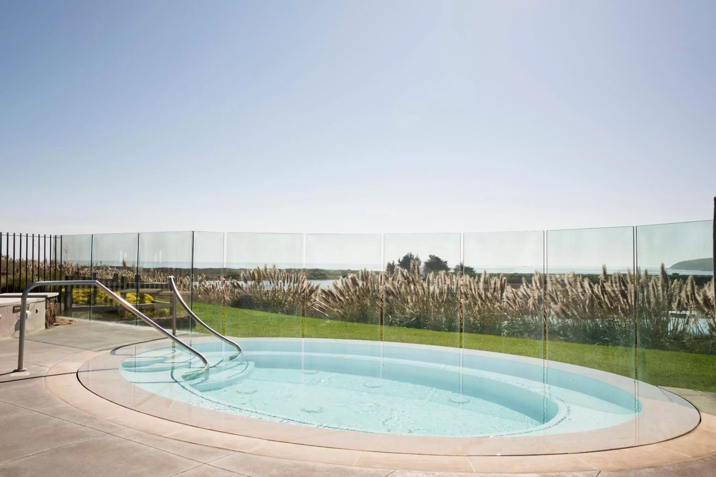 Area and facilities, Swimming Pool in The Lodge at Bodega Bay