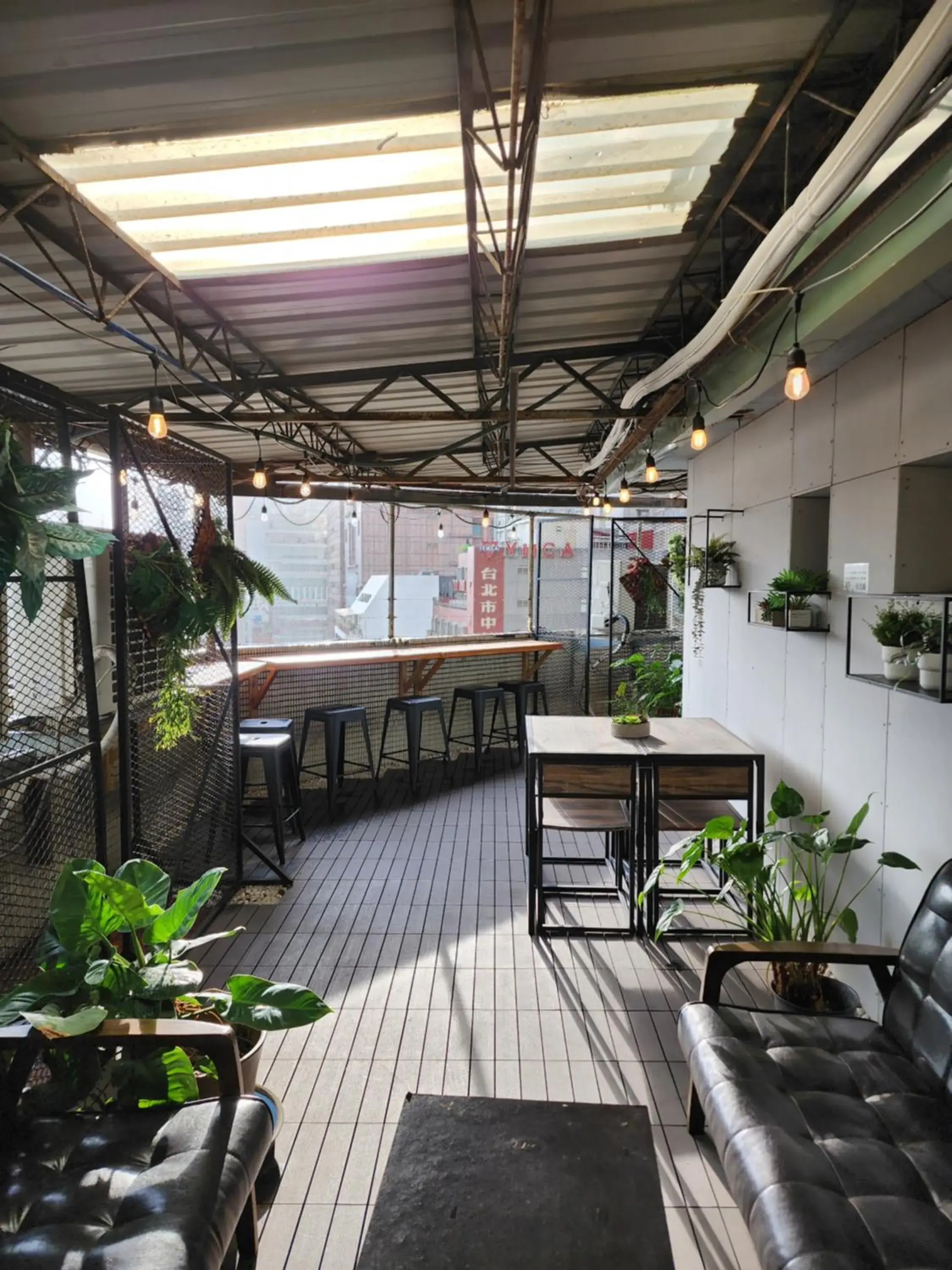 Patio, Restaurant/Places to Eat in Inn Cube Taipei Main Station