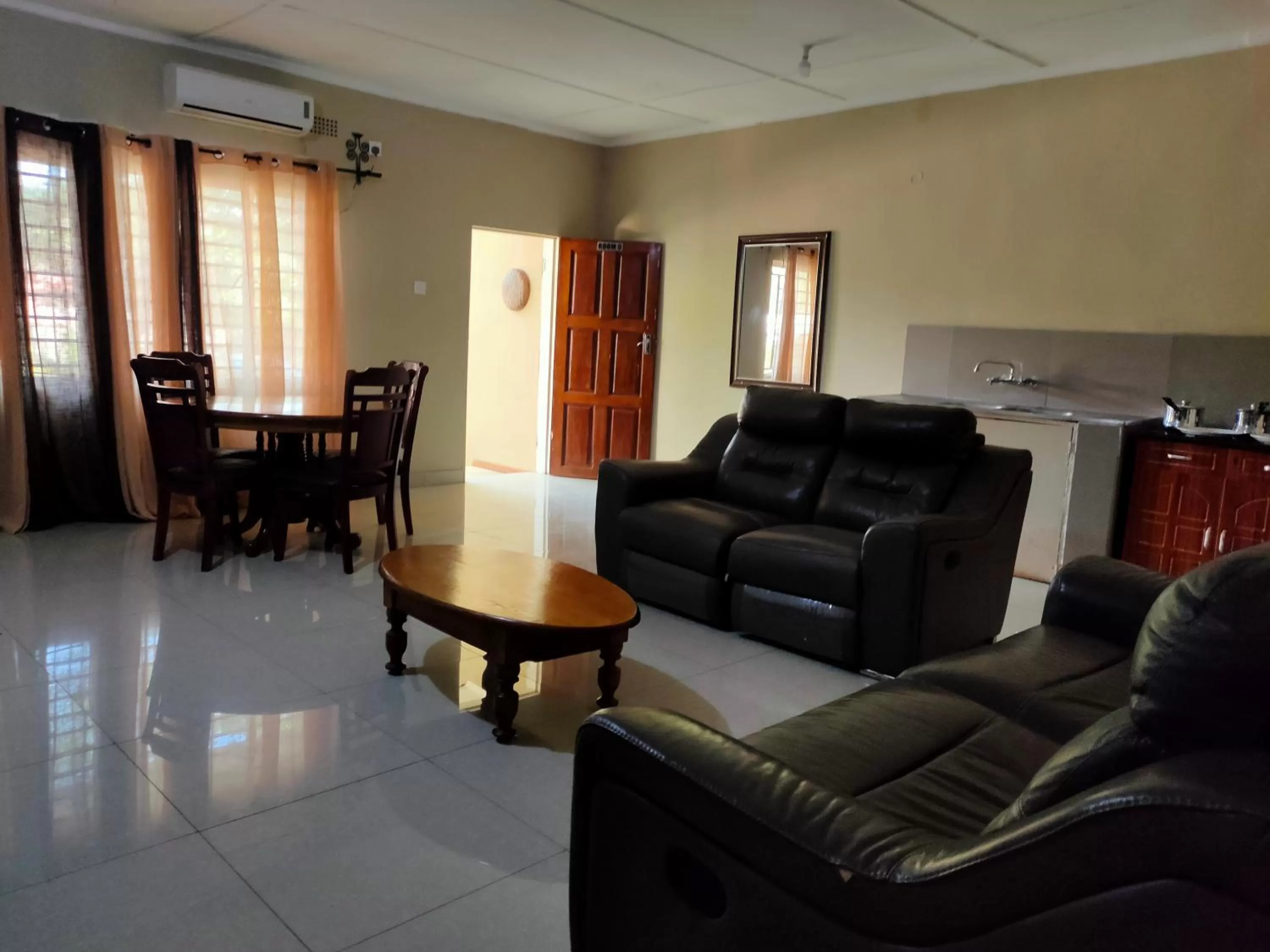 Living room in Golden Days Lodge