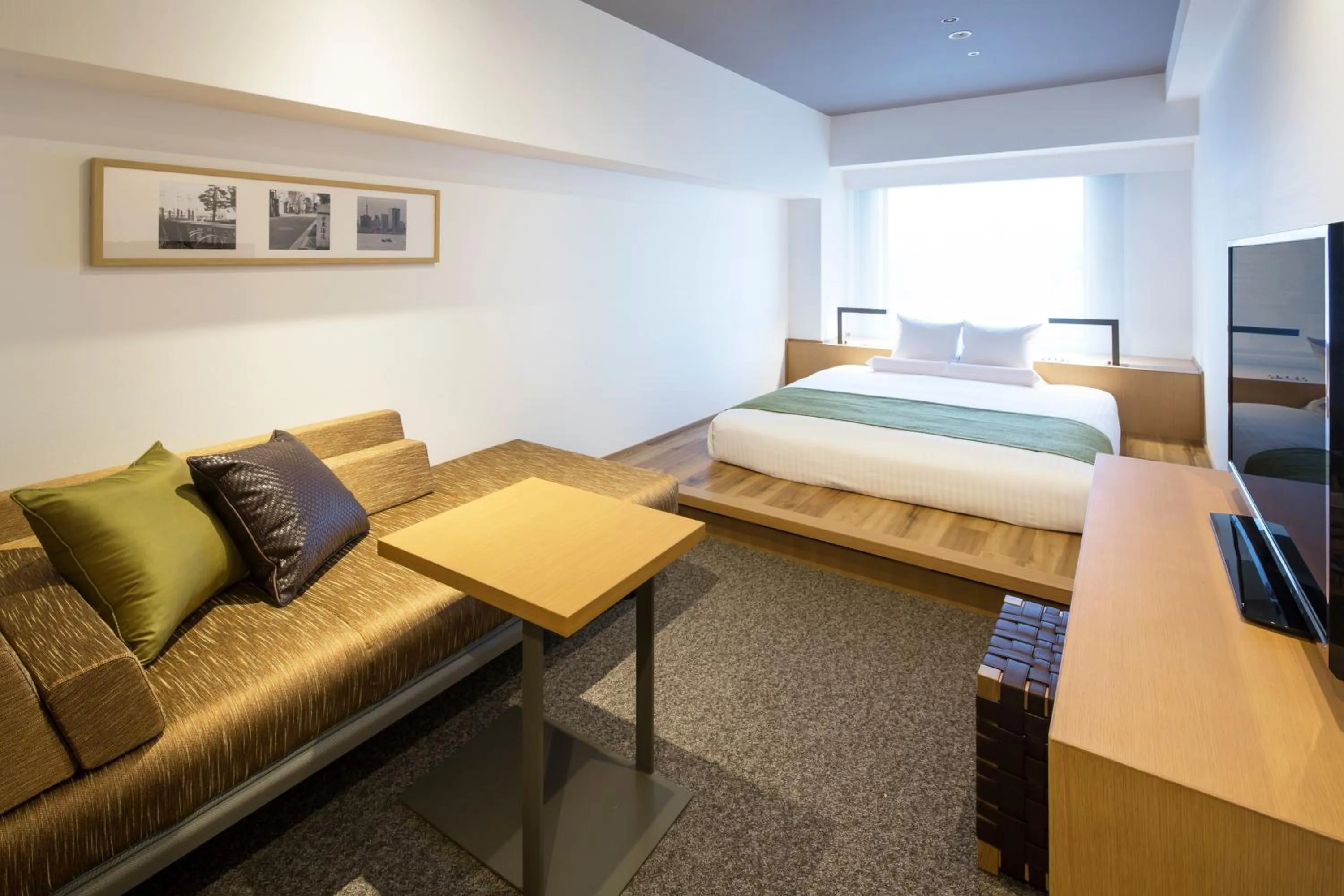 Photo of the whole room, Bed in HOTEL MYSTAYS PREMIER Omori