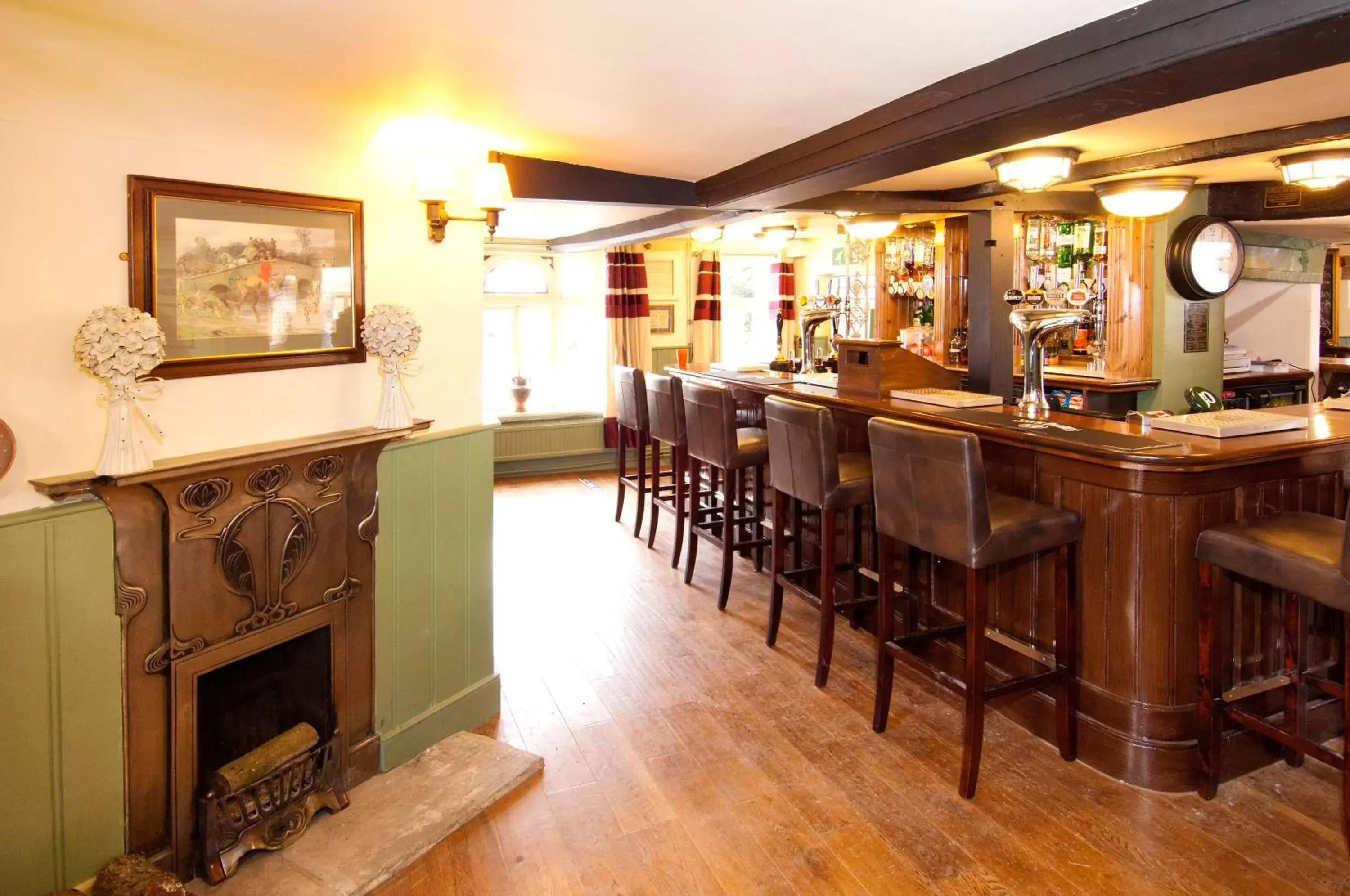 Lounge or bar, Lounge/Bar in The George & Horn near Newbury