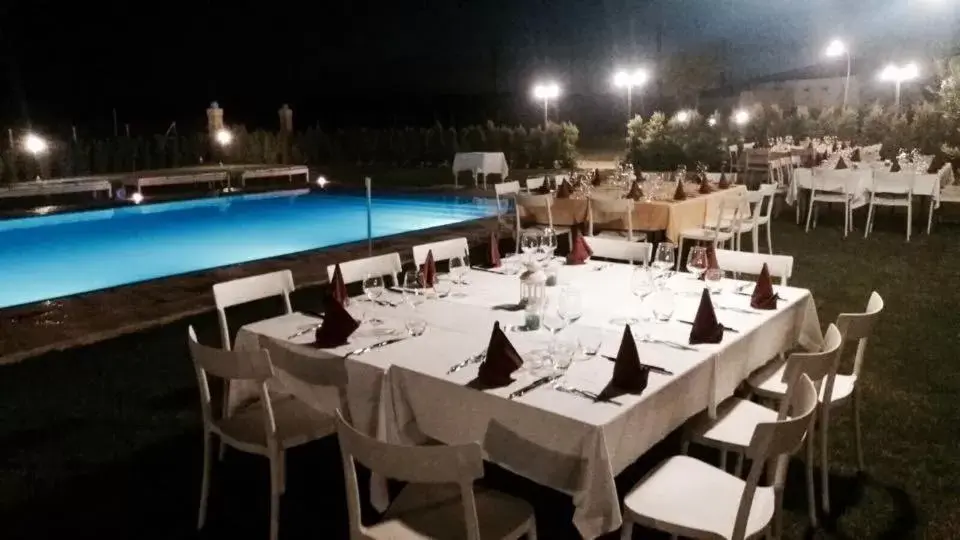 Property building, Restaurant/Places to Eat in Tenuta Orsanese