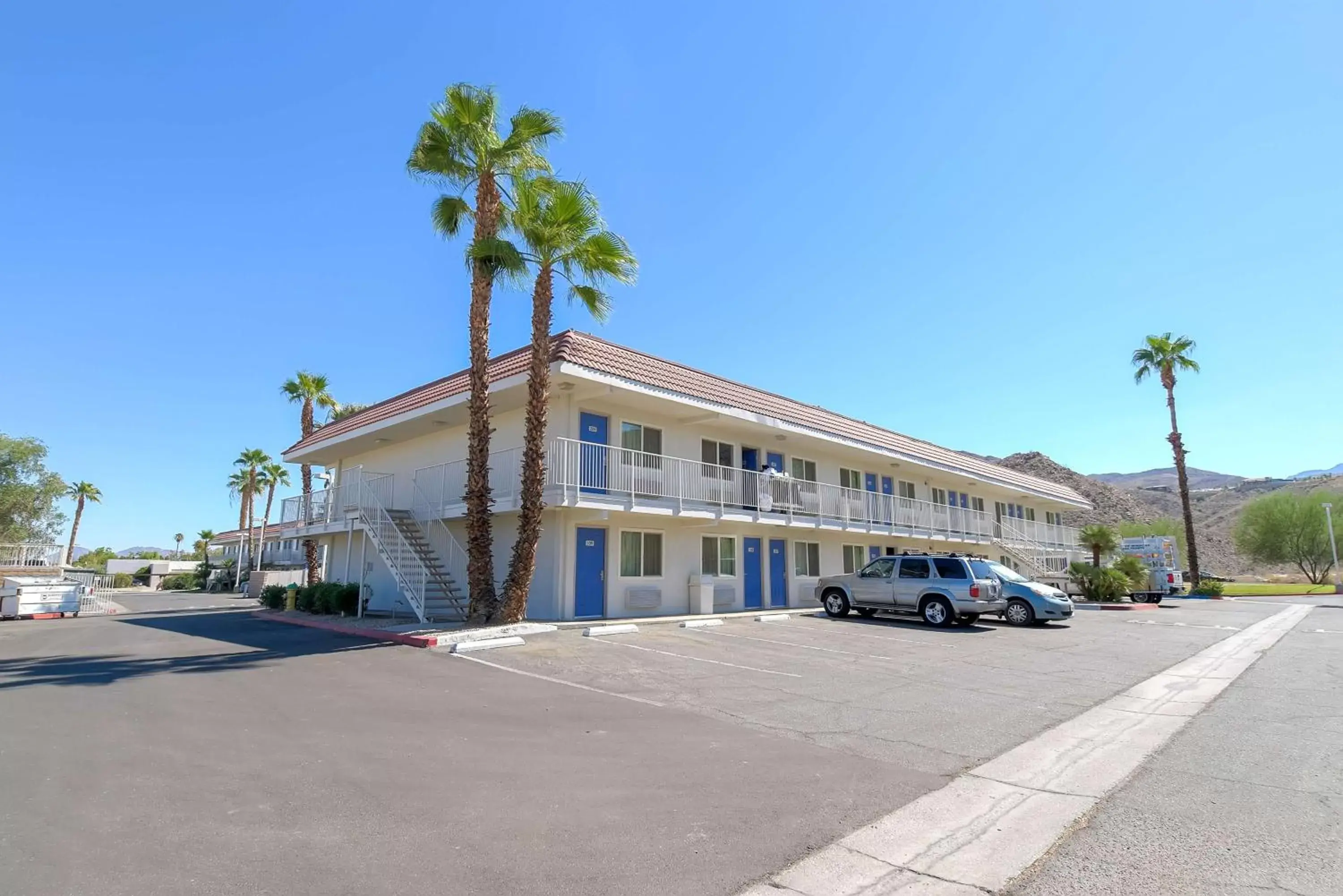 Property Building in Motel 6-Rancho Mirage, CA - Palm Springs
