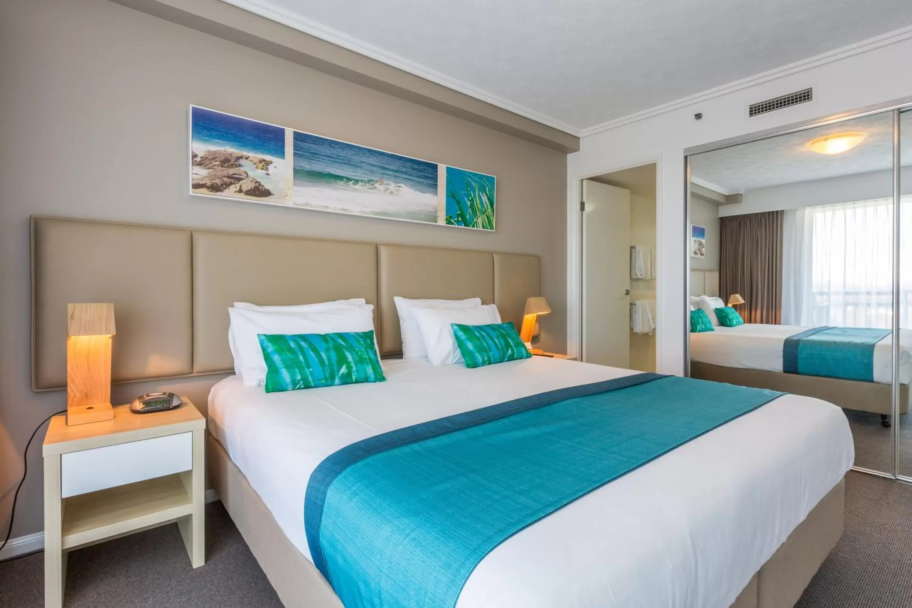 Bedroom, Bed in Club Wyndham Kirra Beach