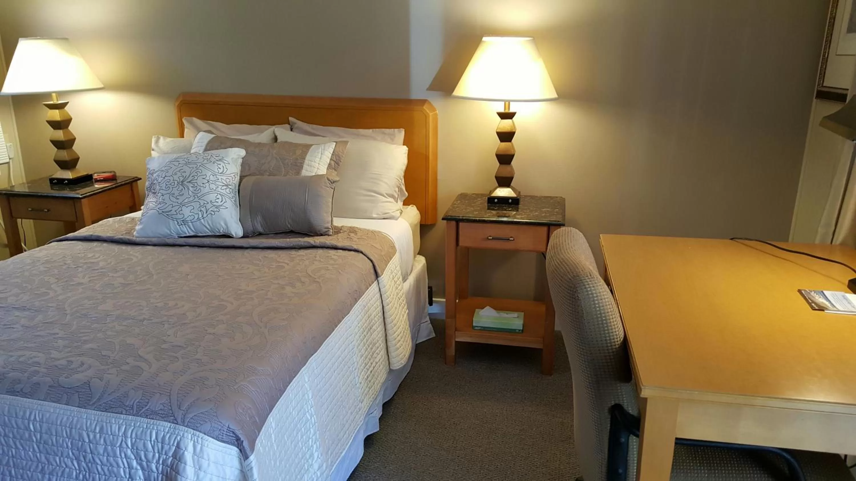 Bed in Starlight Lodge Cape Cod