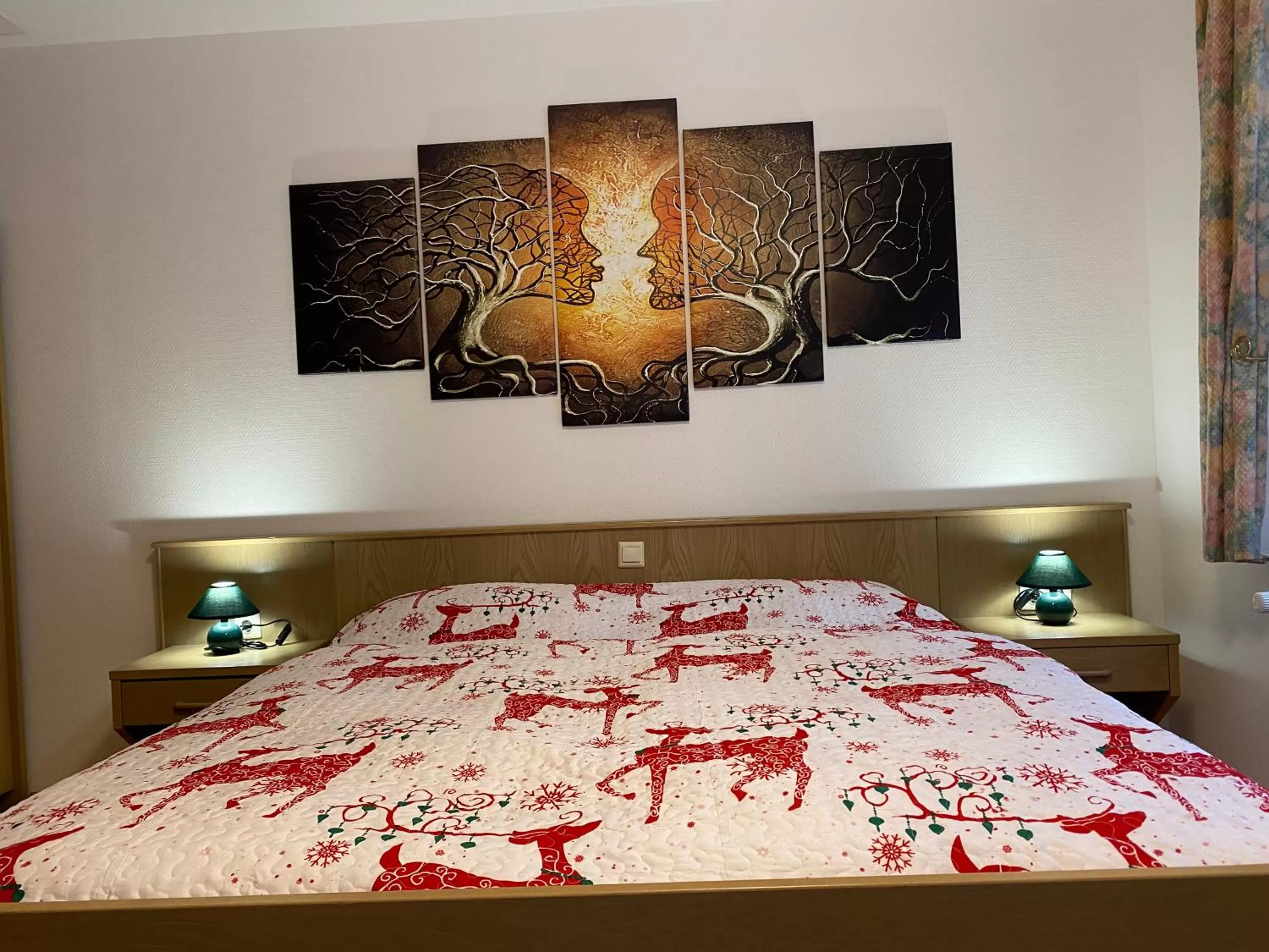 Bed in Hotel Bielatal