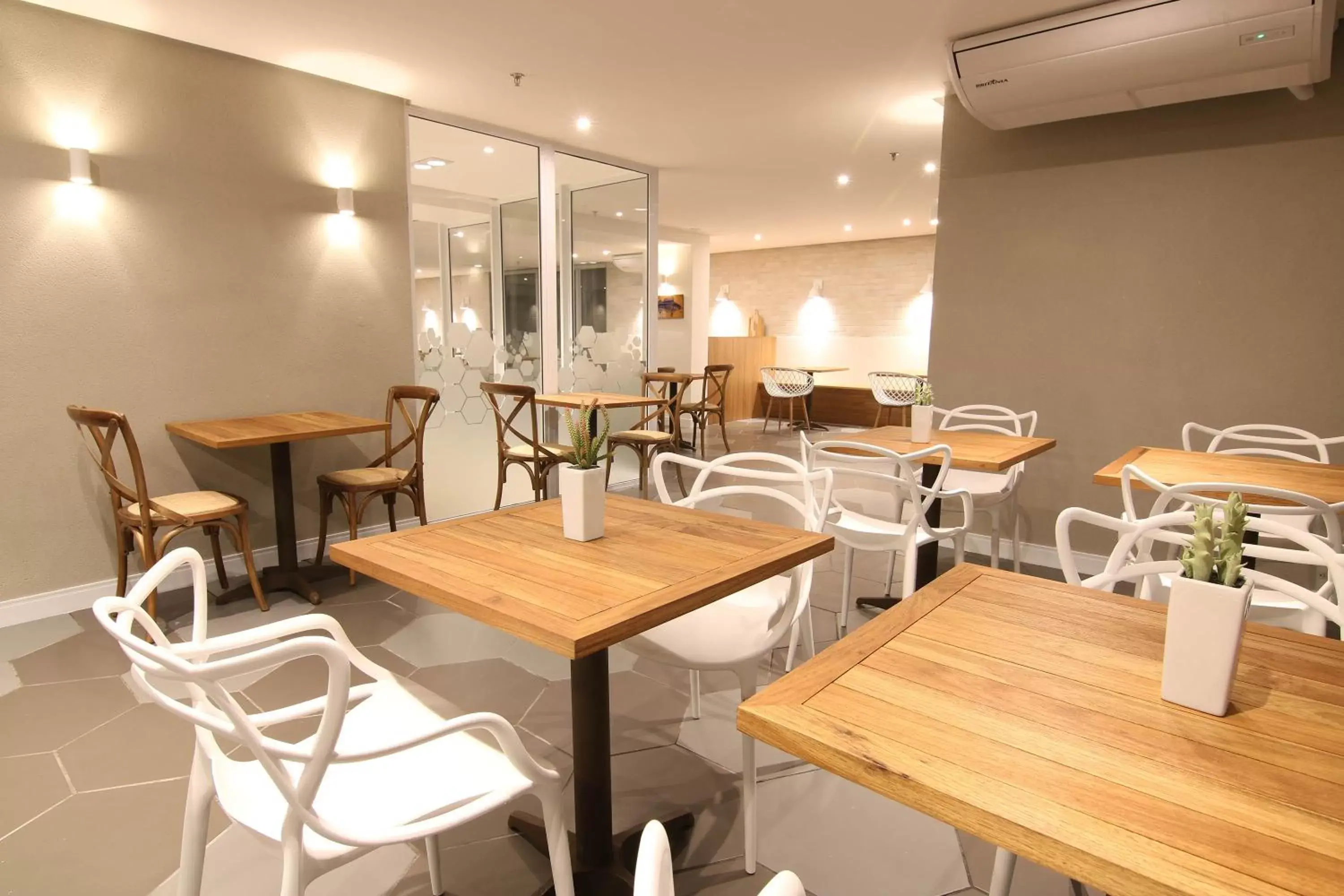 Restaurant/Places to Eat in Samba Cabo Frio Restaurant/Places to Eat in Samba Cabo Frio