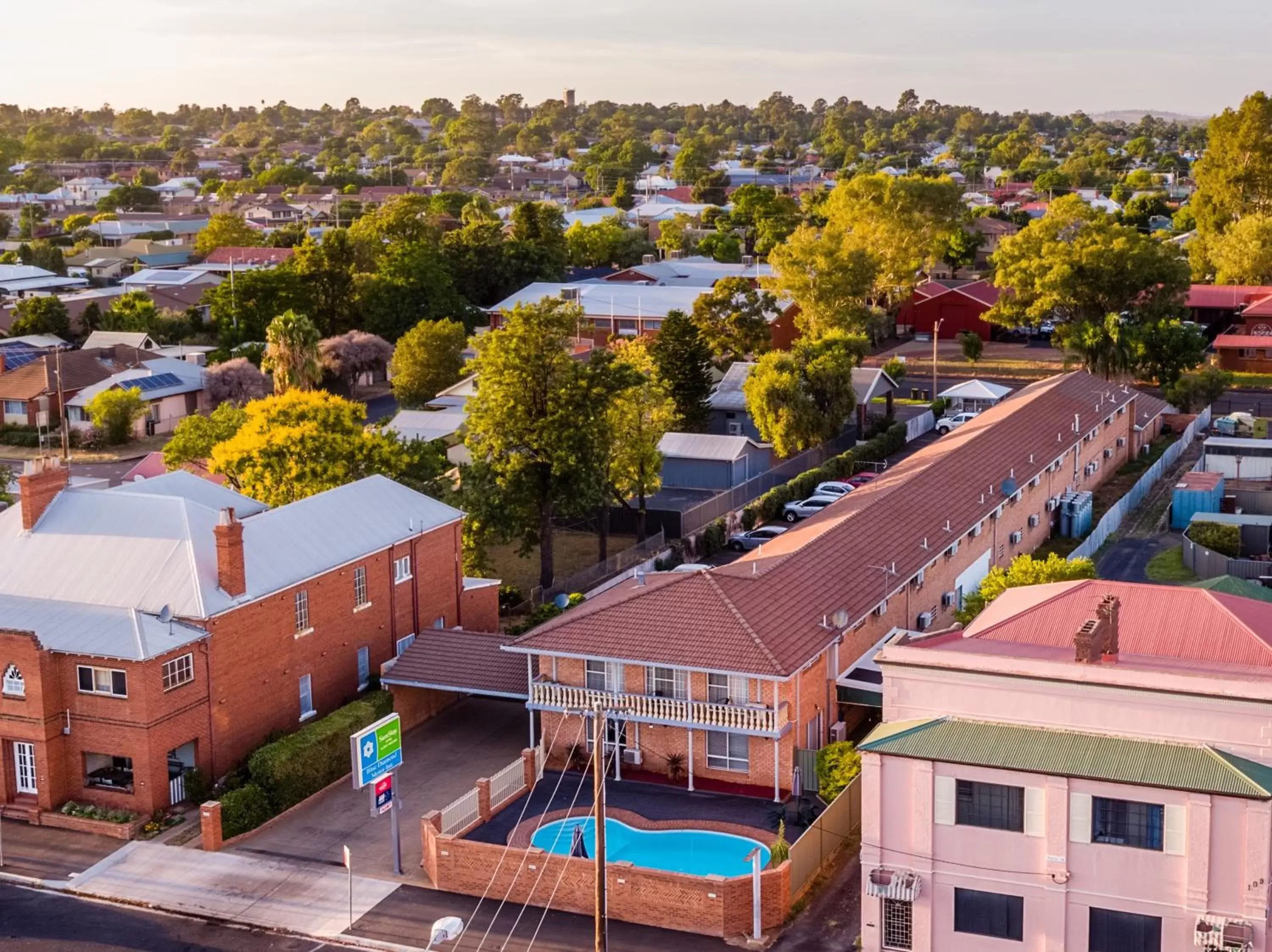 Facade/entrance, Bird's-eye View in Blue Diamond Motor Inn