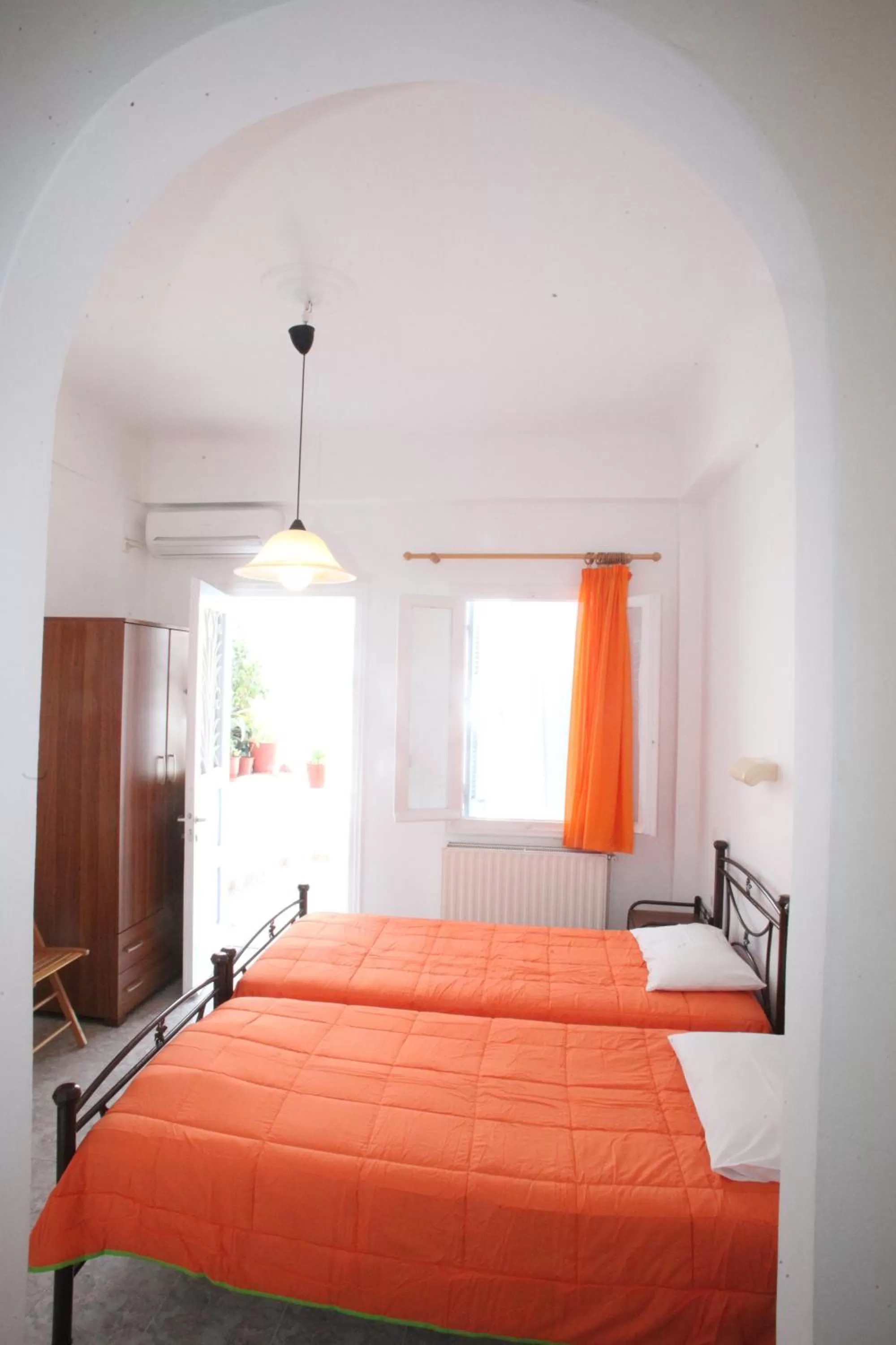 Bed in Afroditi Syros