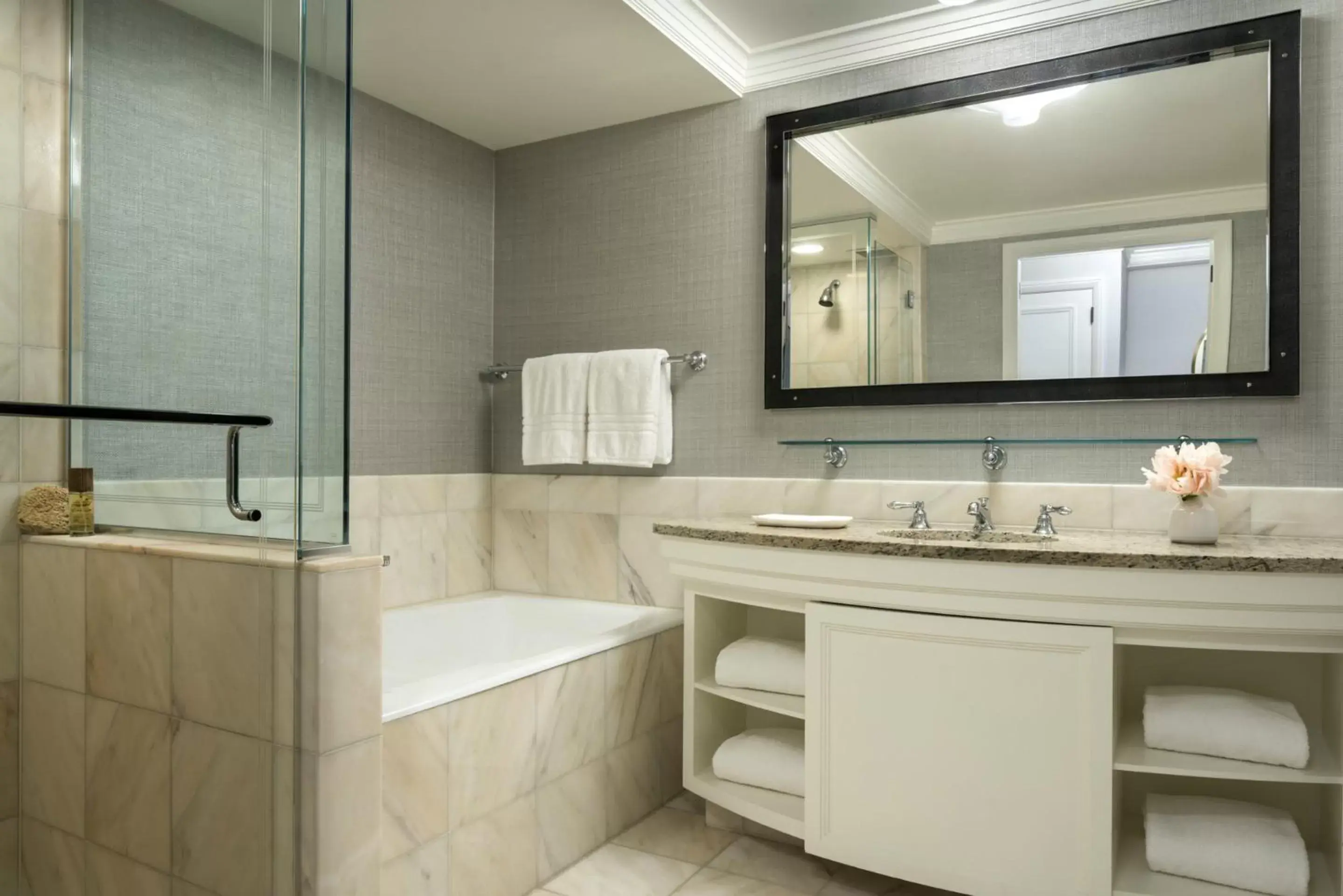 Bathroom in Four Seasons Hotel San Francisco