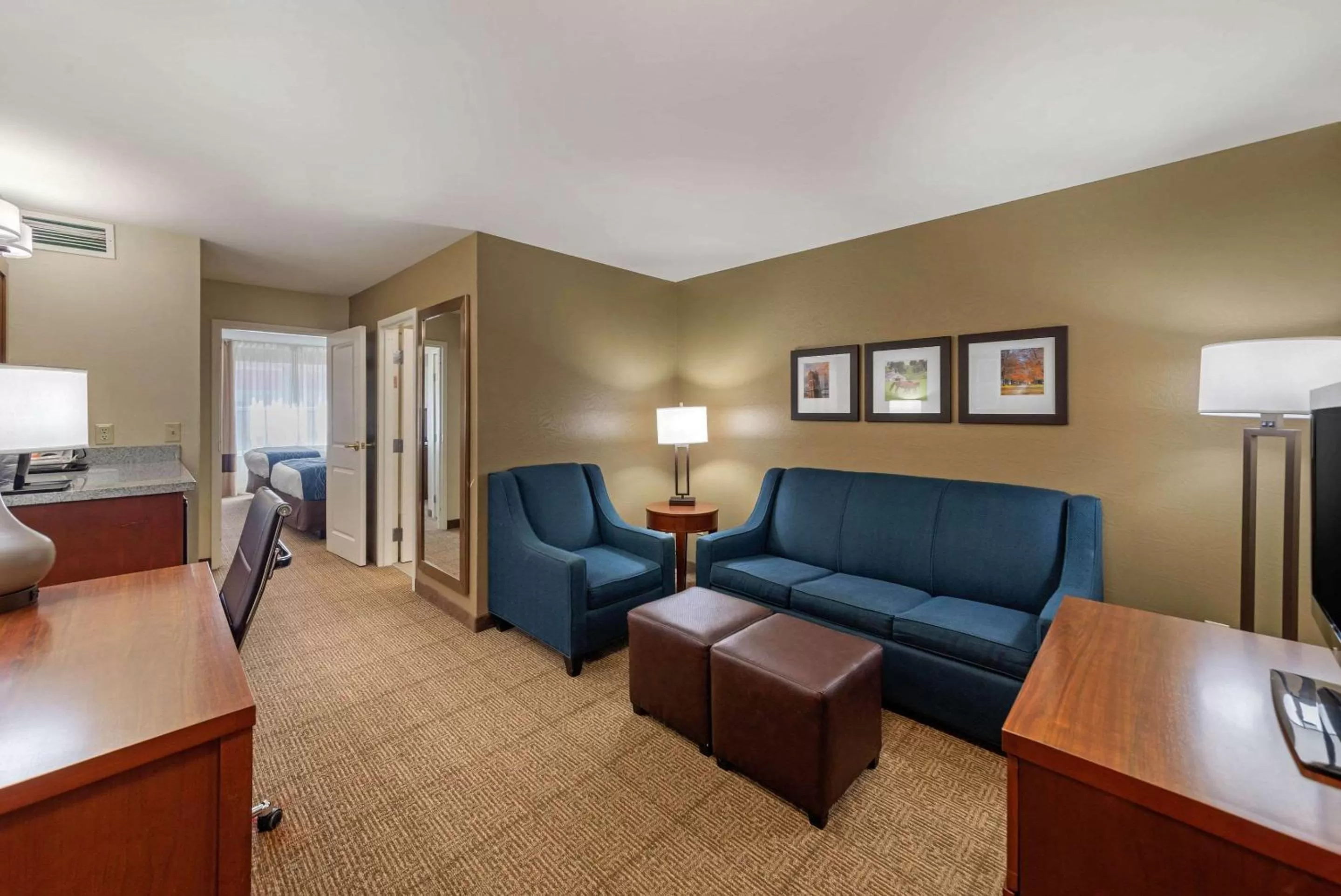 Photo of the whole room in Comfort Inn & Suites Northern Kentucky