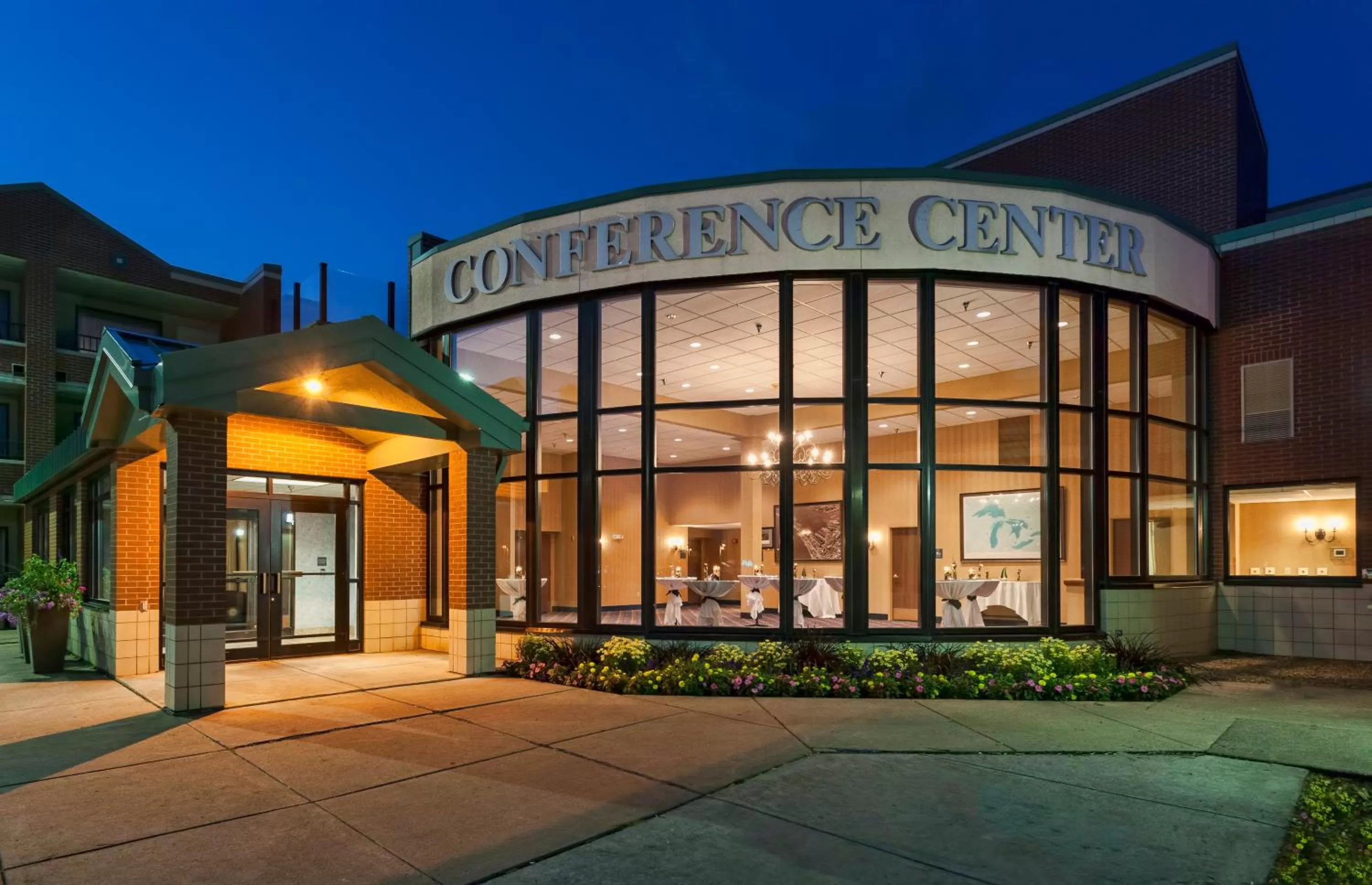 Property Building in The Inn on Lake Superior