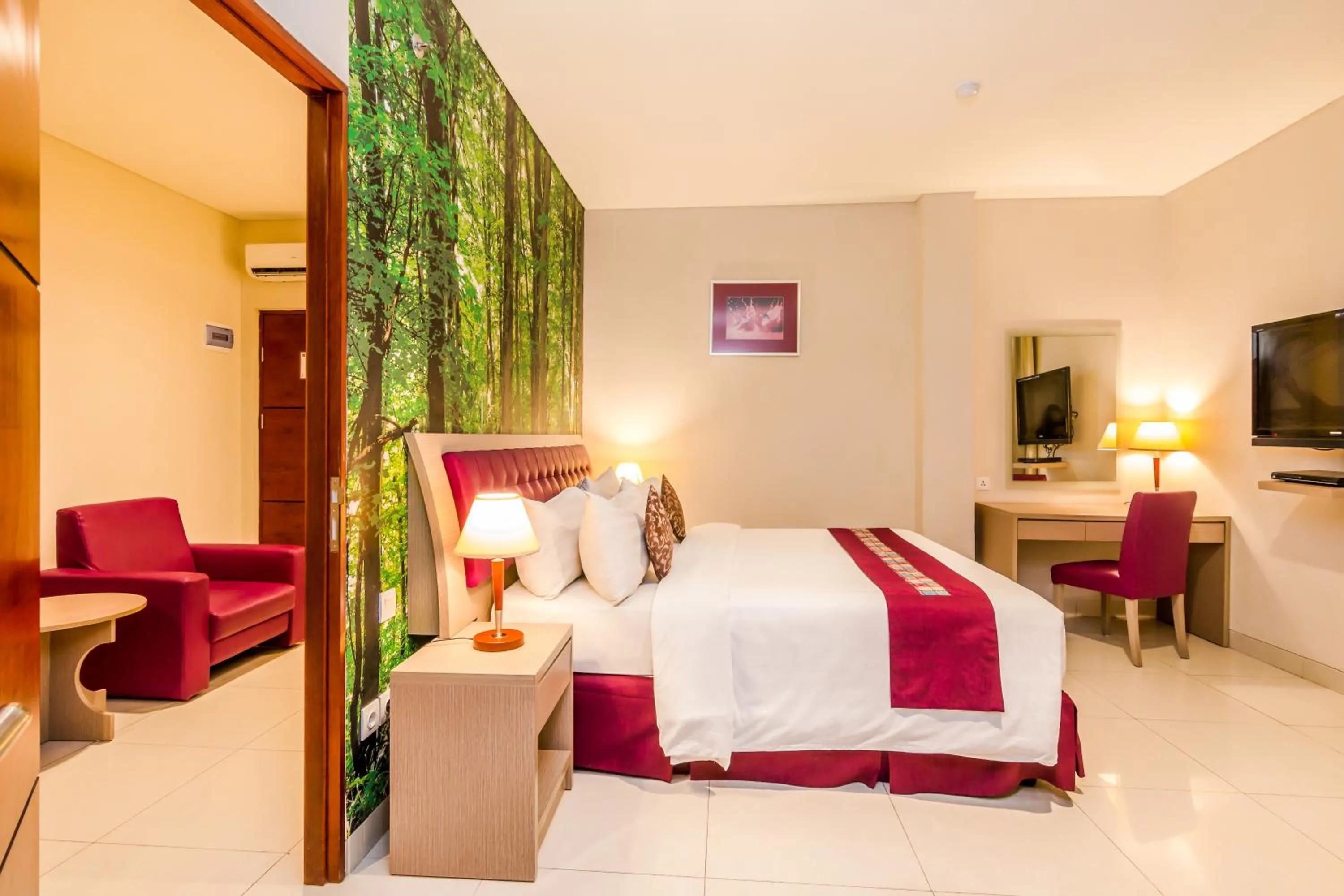 Bedroom, Bed in Kuta Central Park Hotel