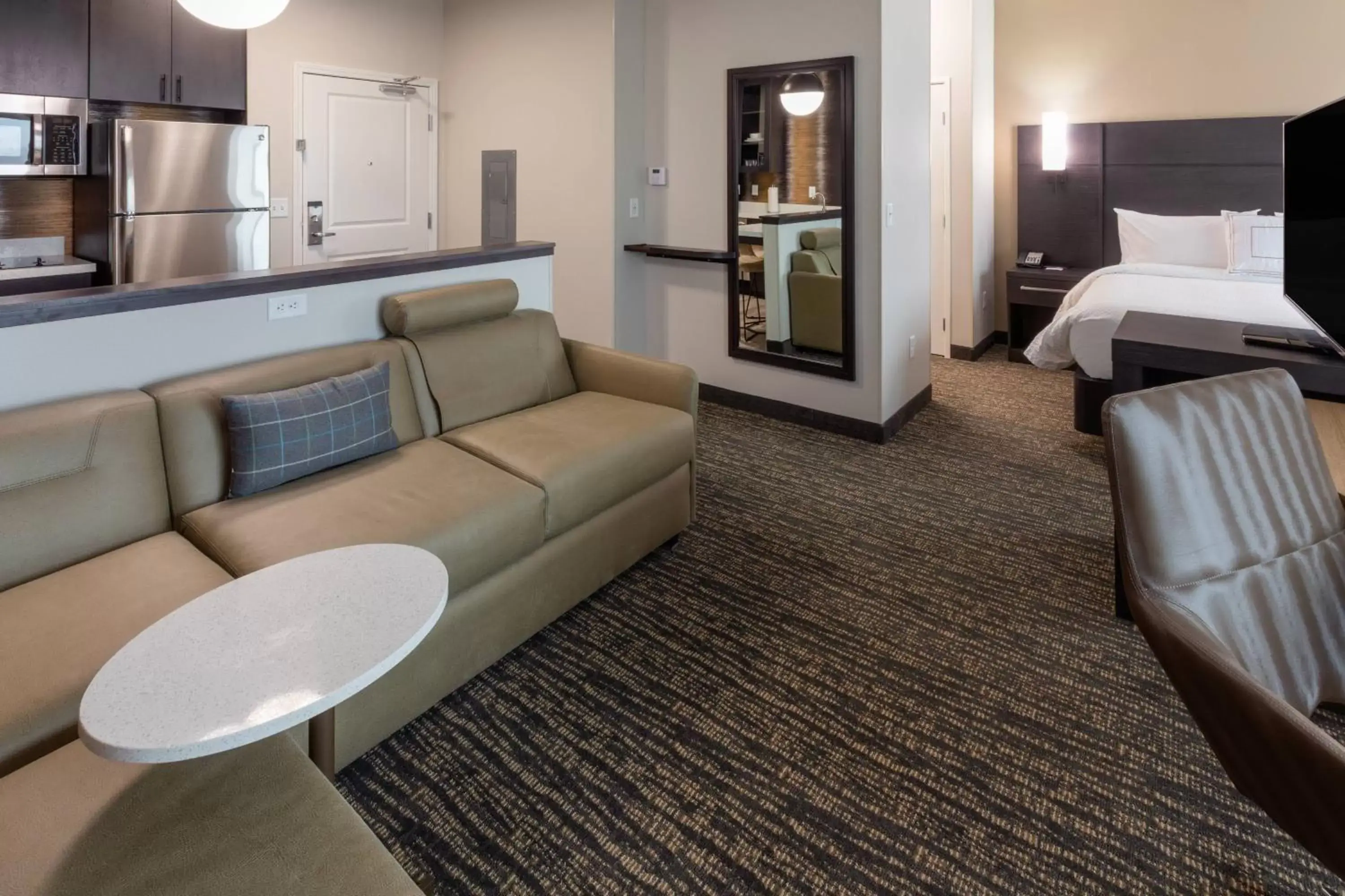 Photo of the whole room, Seating Area in Residence Inn by Marriott St. Cloud