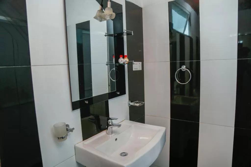 Bathroom in Mount Palace